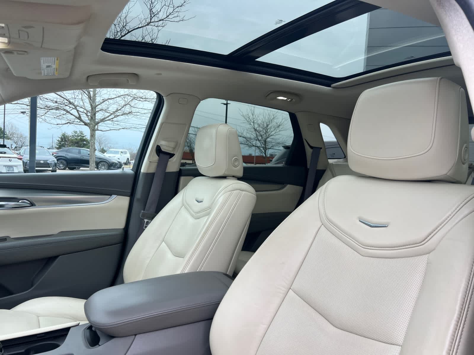 2017 Cadillac XT5 Luxury FWD 29