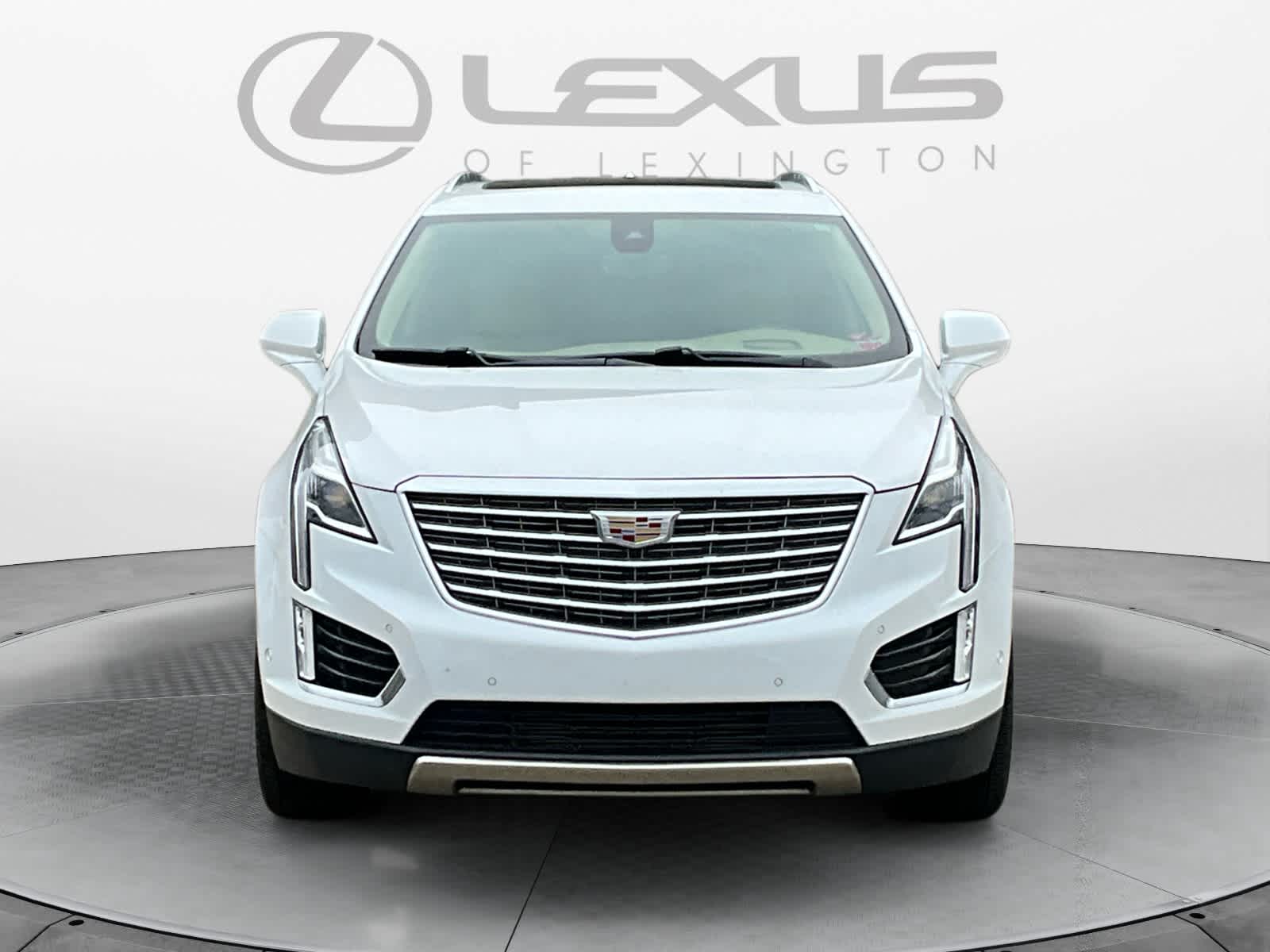 2017 Cadillac XT5 Platinum AWD 8