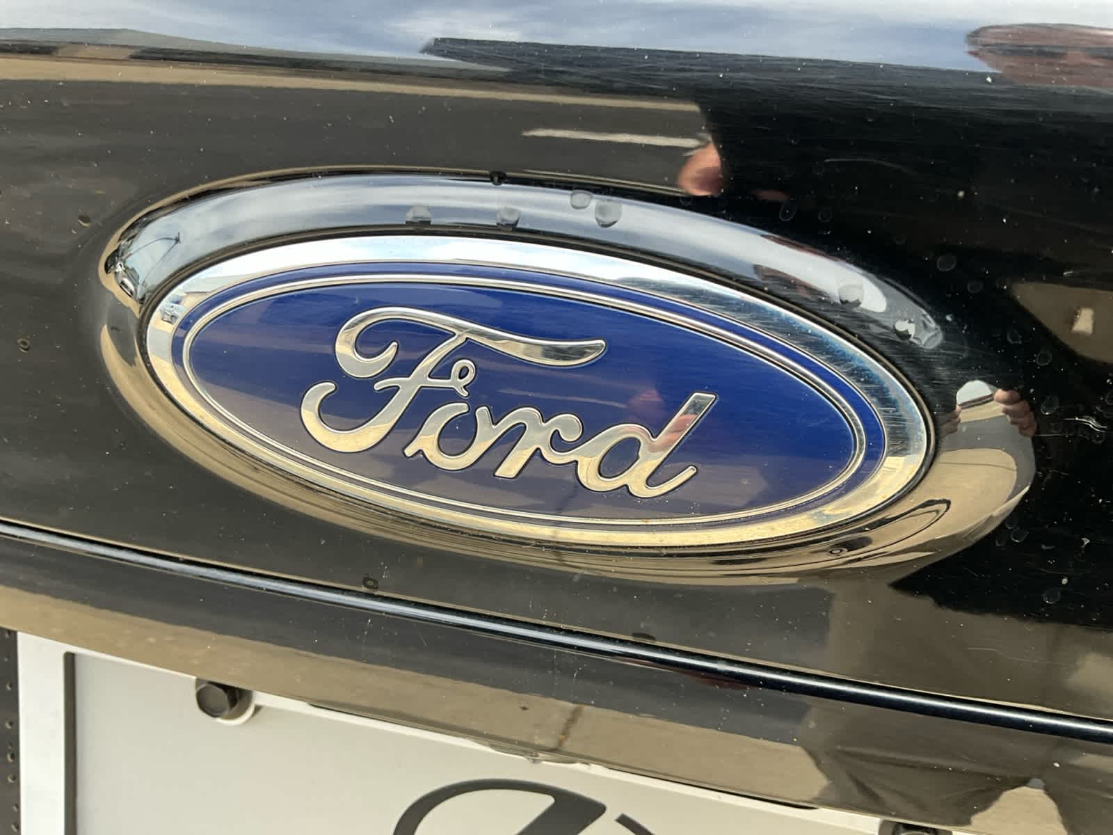 2019 Ford Edge ST 16