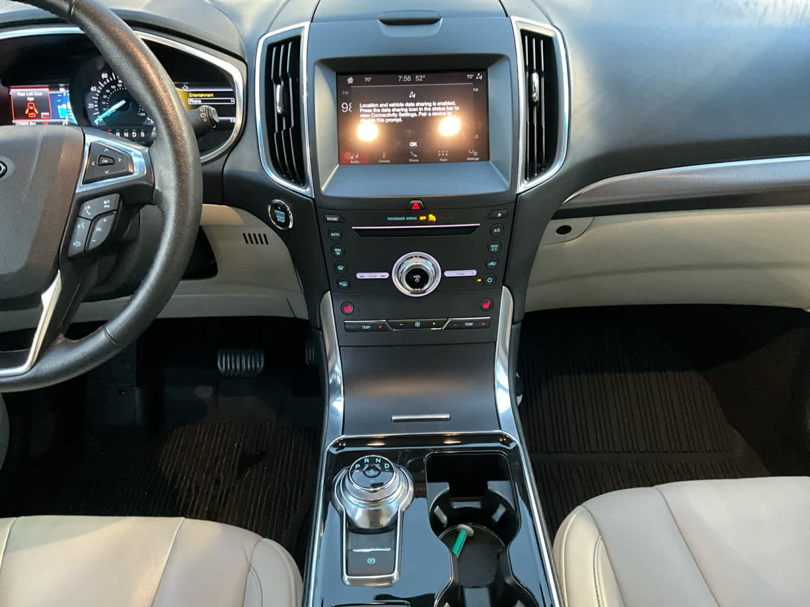 2019 Ford Edge Titanium 11