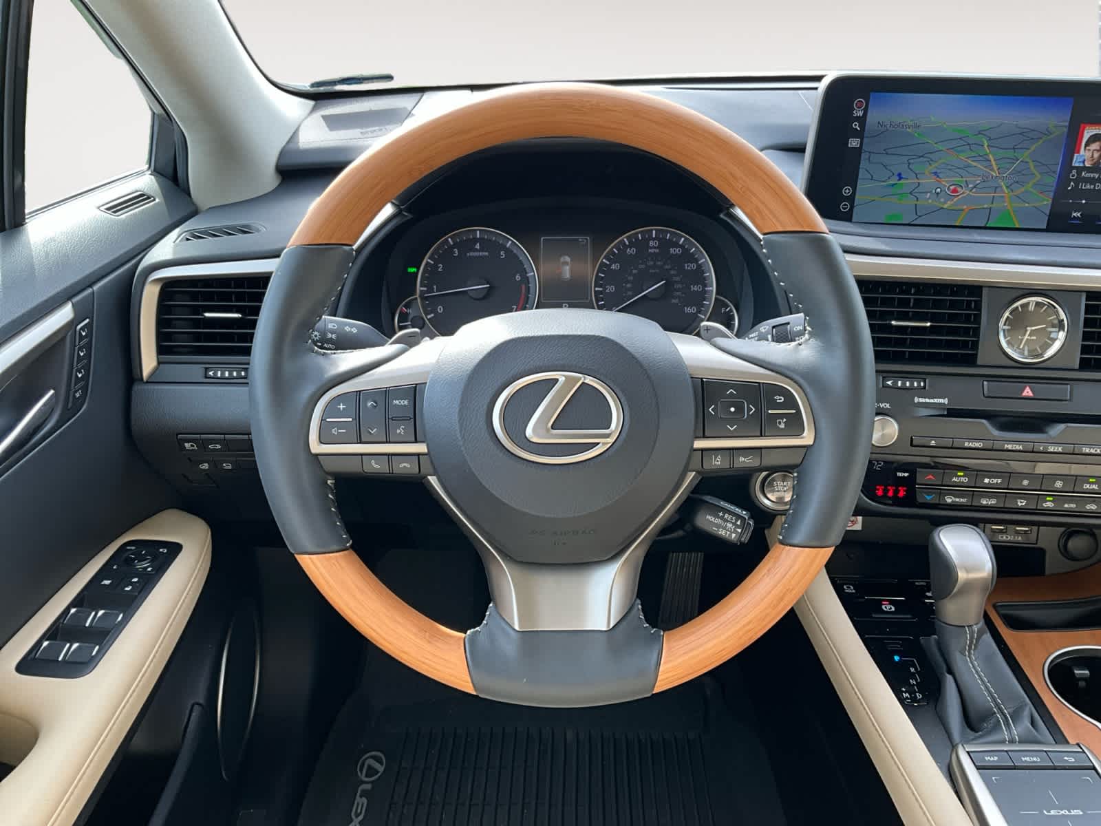 2022 Lexus RX  12