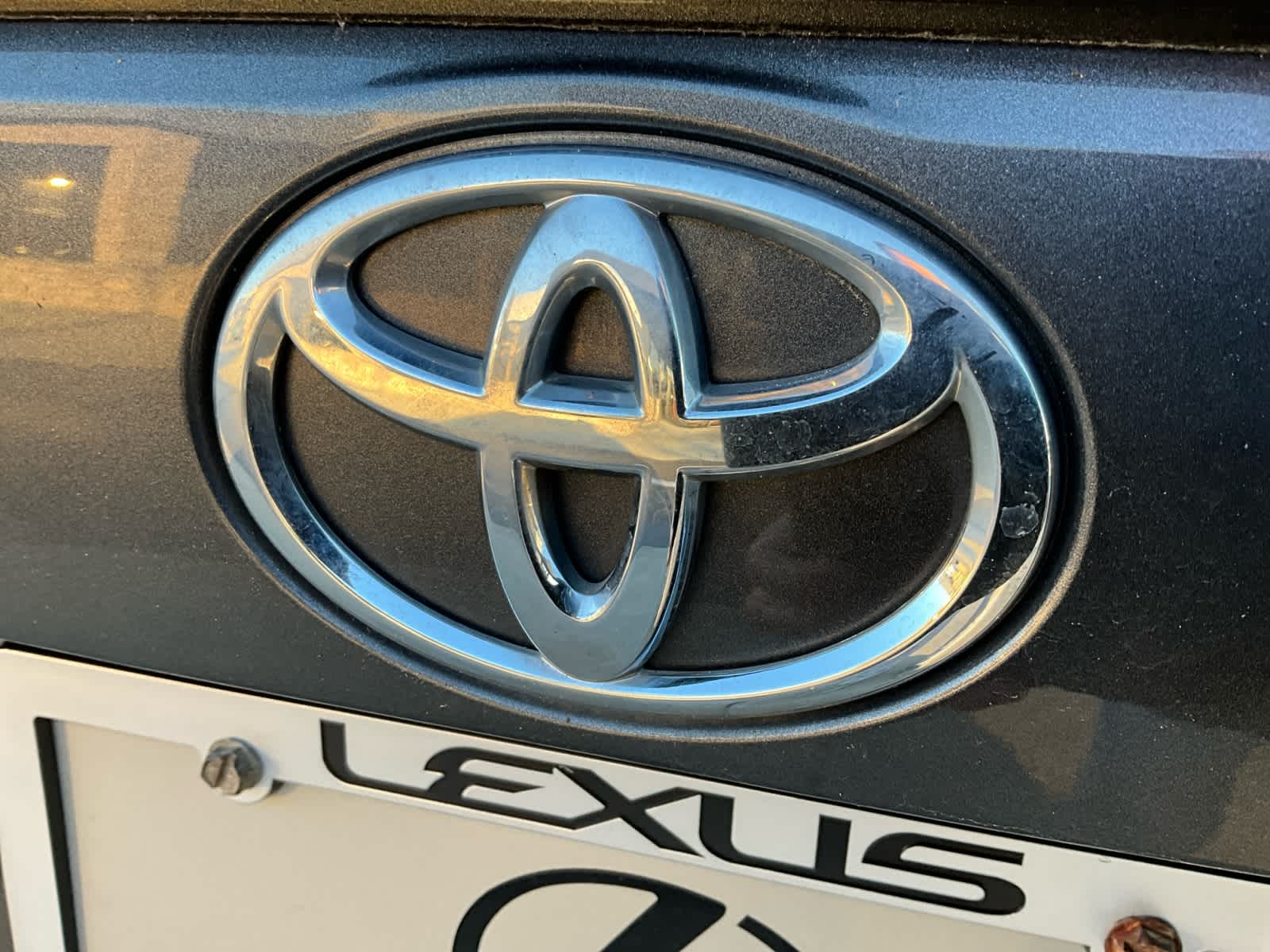 2019 Toyota RAV4 XLE Premium 16