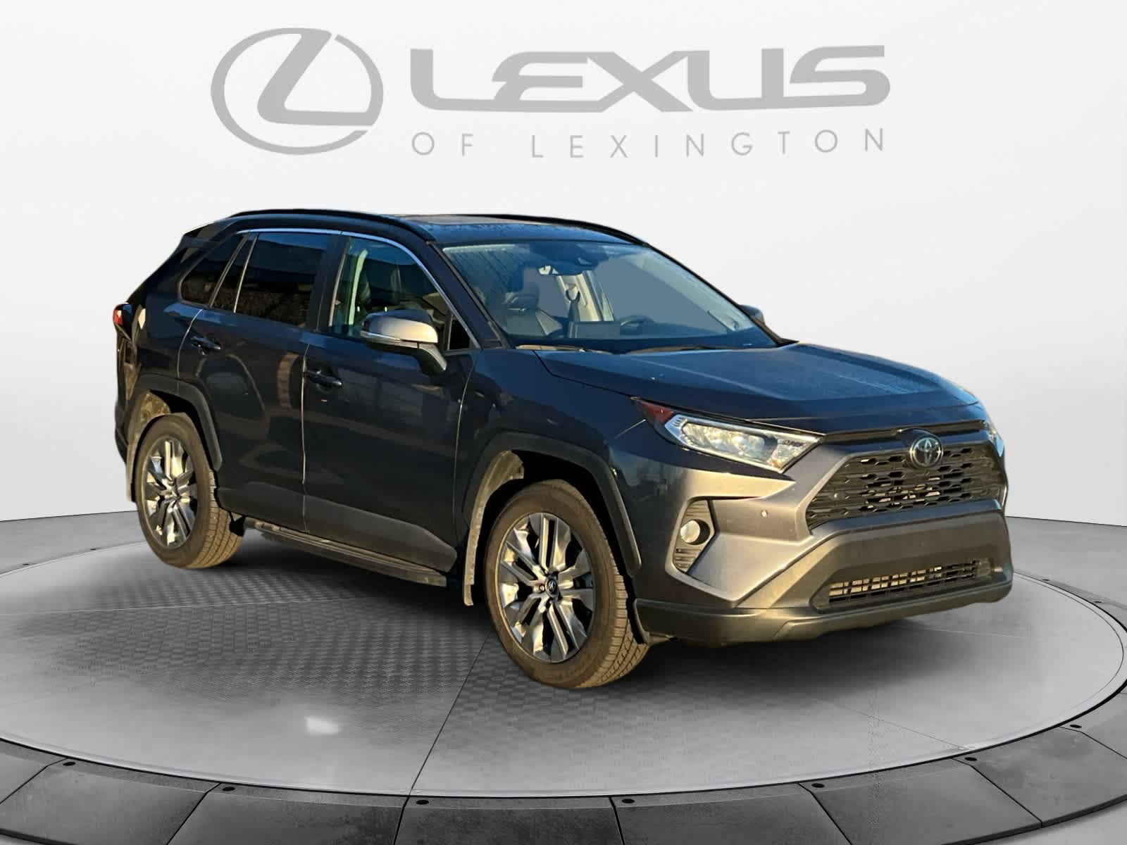 2019 Toyota RAV4 XLE Premium 7