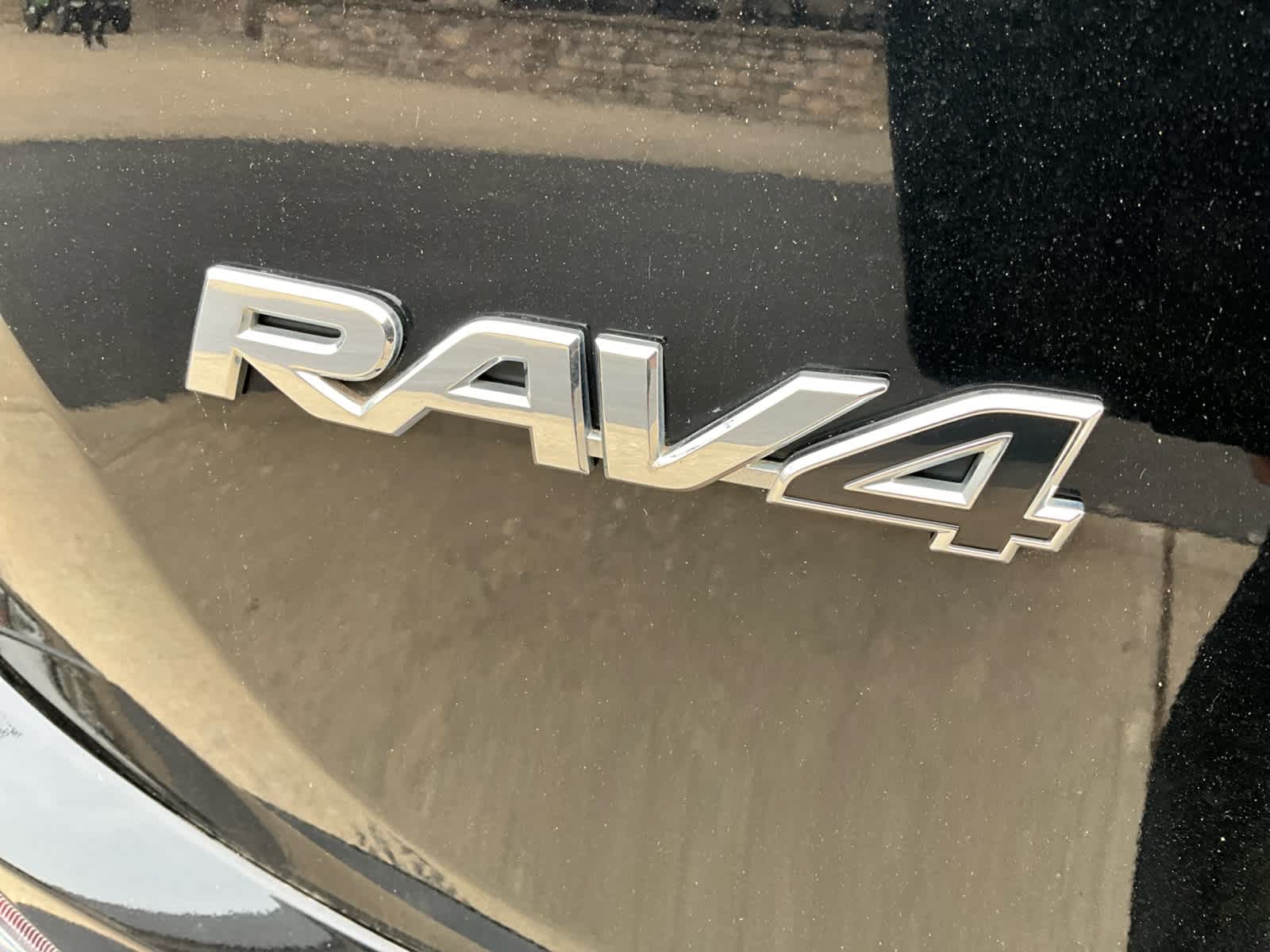 2018 Toyota RAV4 LE 17