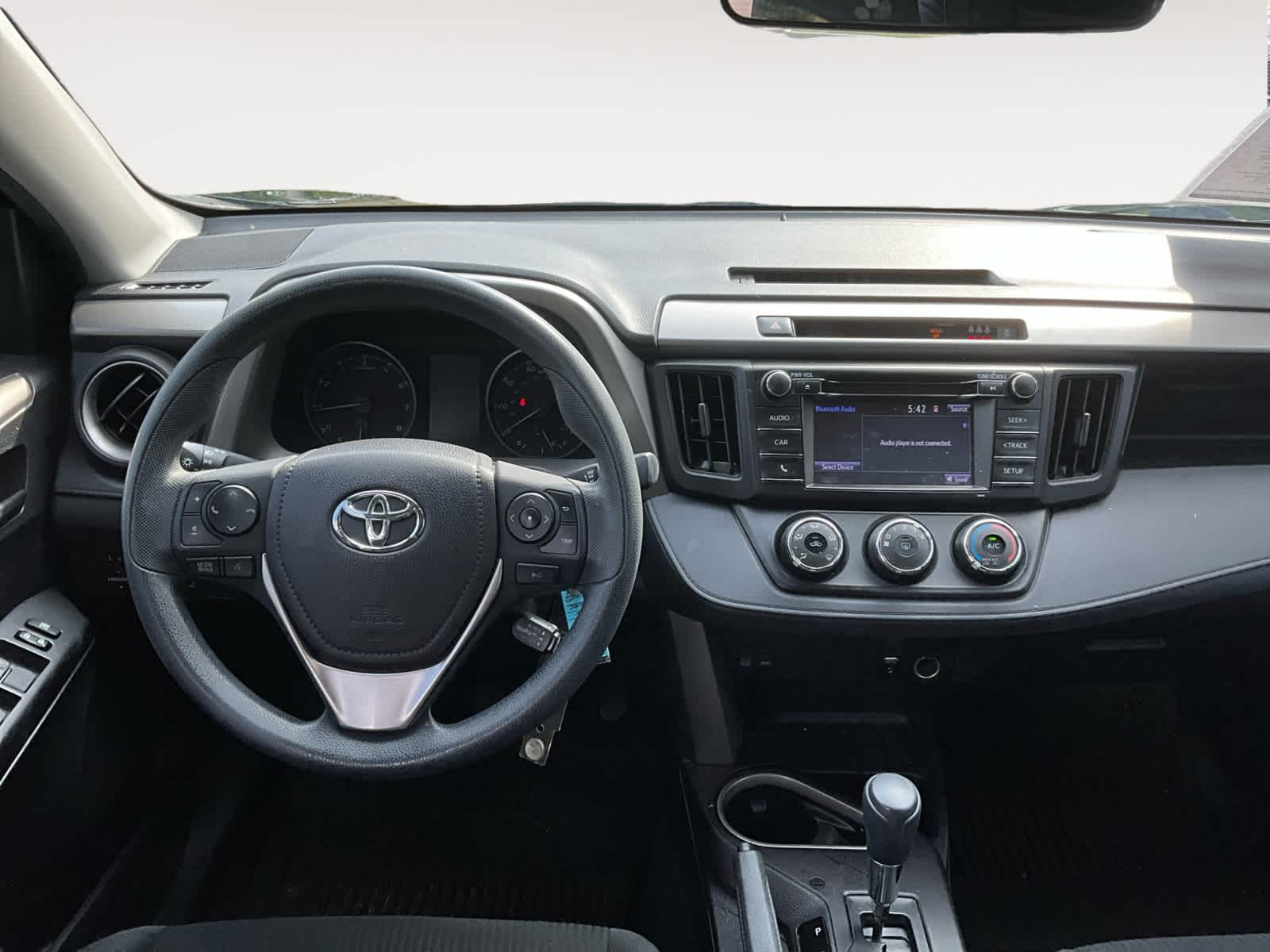 2018 Toyota RAV4 LE 10