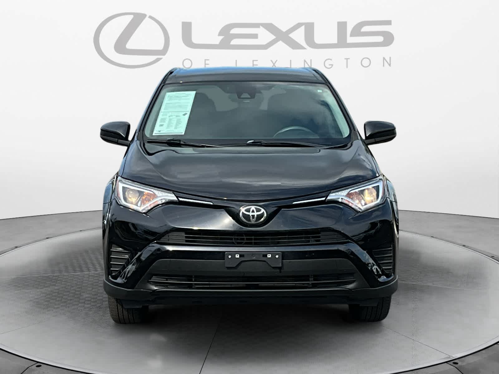 2018 Toyota RAV4 LE 8