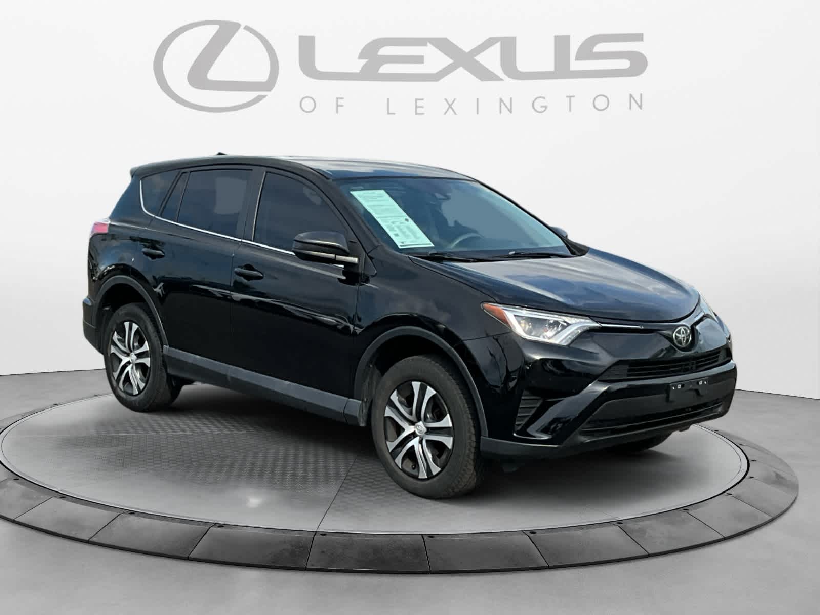 2018 Toyota RAV4 LE 7