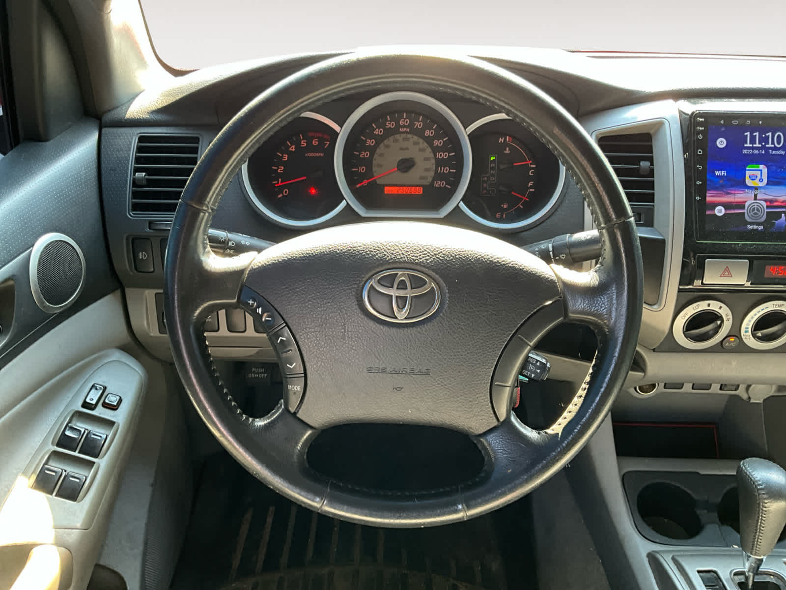 2011 Toyota Tacoma PreRunner 2WD Double V6 AT 12