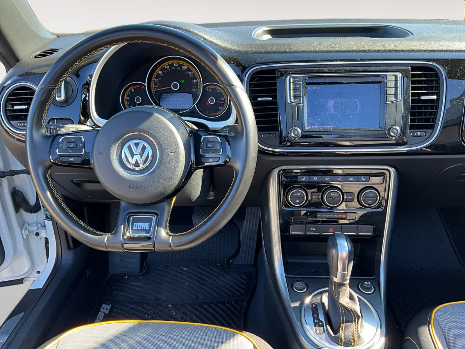 2017 Volkswagen Beetle 1.8T Dune 10