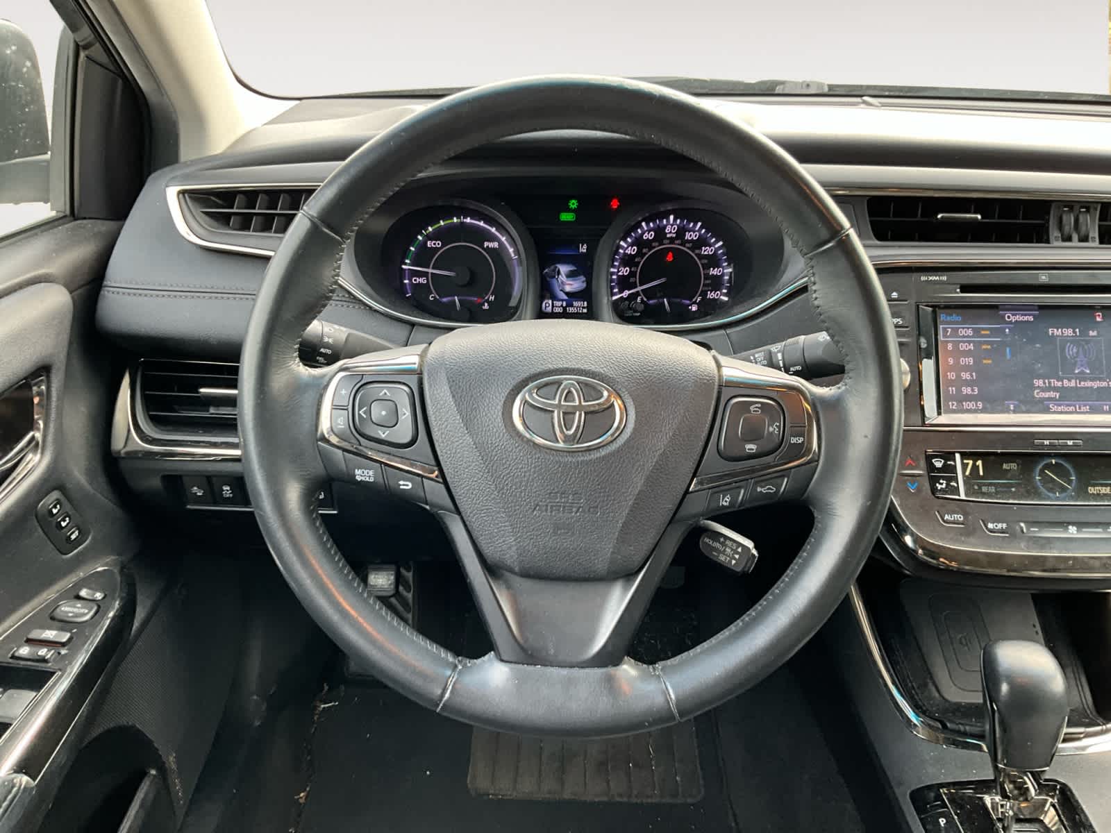 2016 Toyota Avalon Hybrid Limited 12