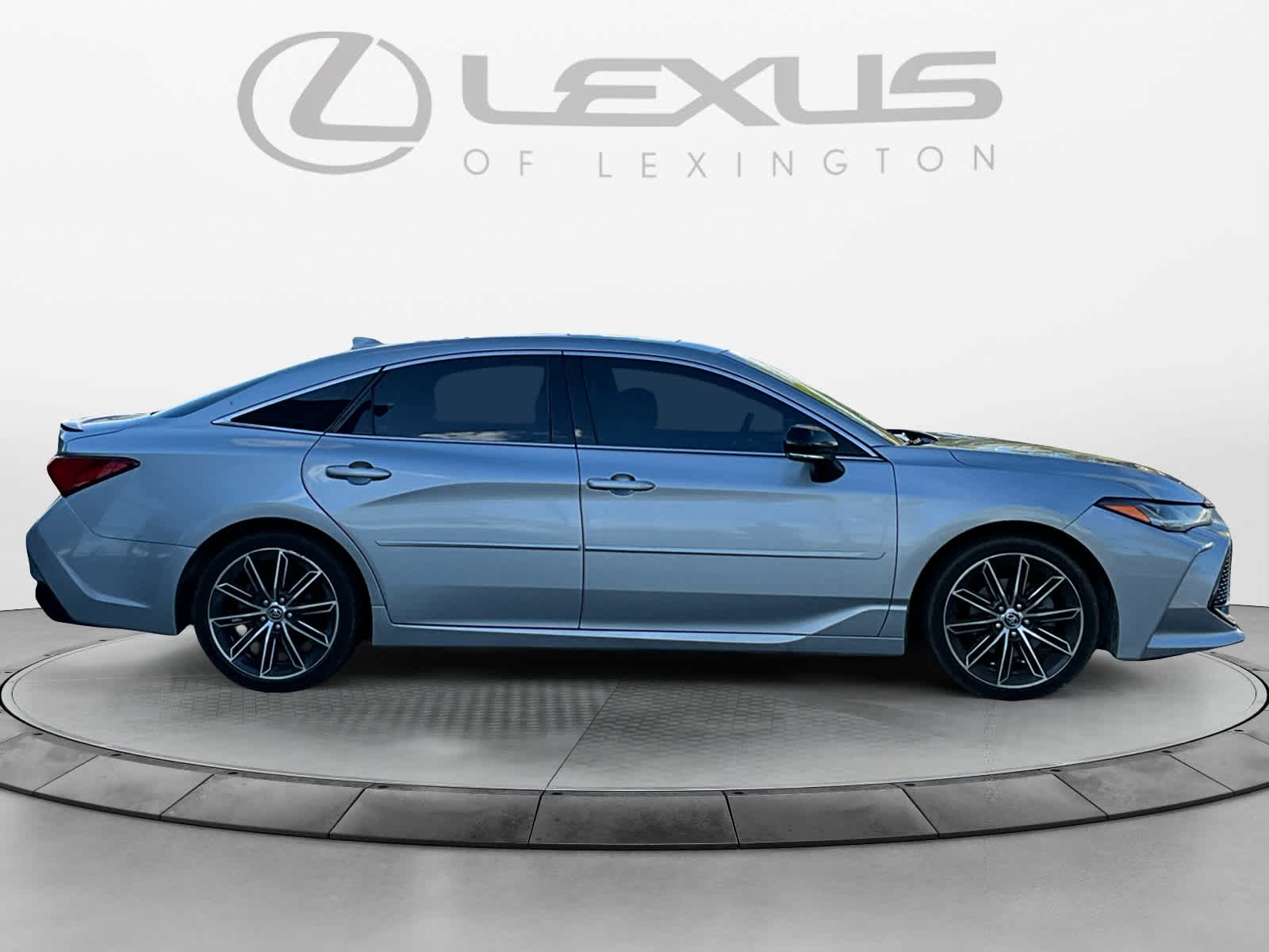 2019 Toyota Avalon XLE 6