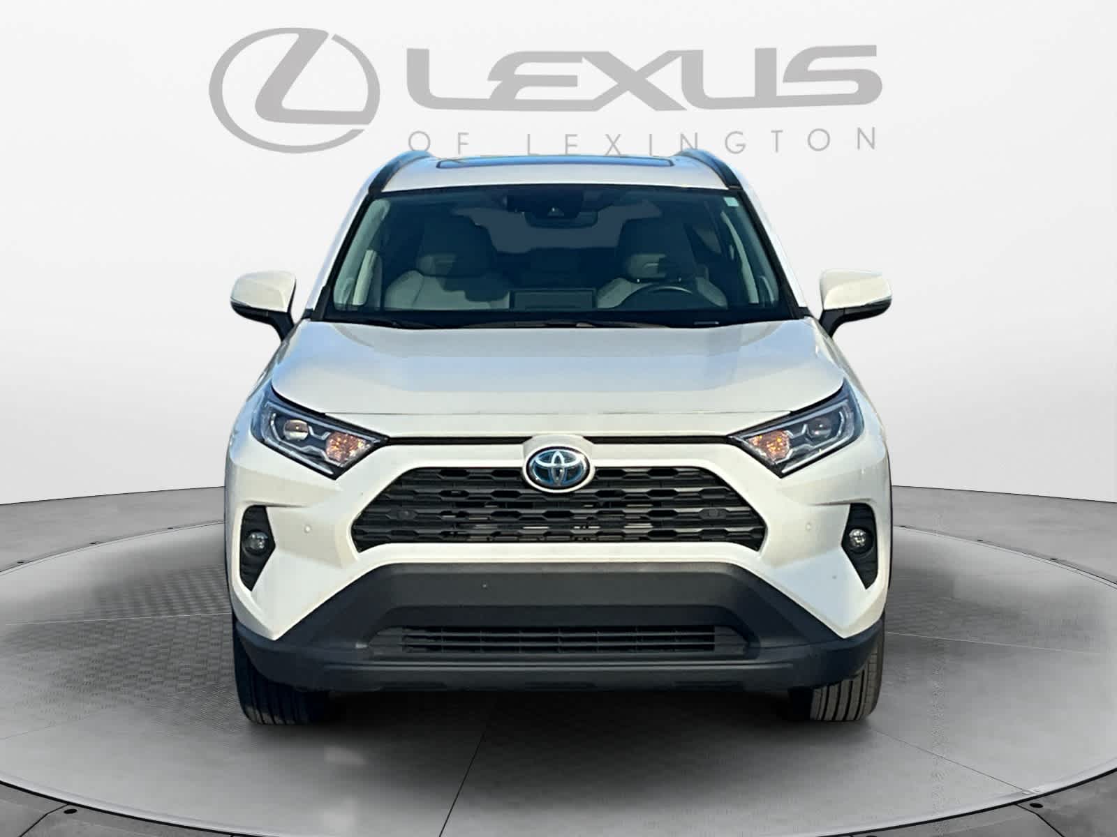 2021 Toyota RAV4 Hybrid XLE Premium 8