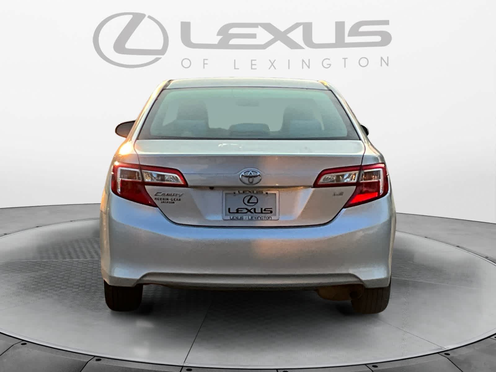 2014 Toyota Camry LE 4