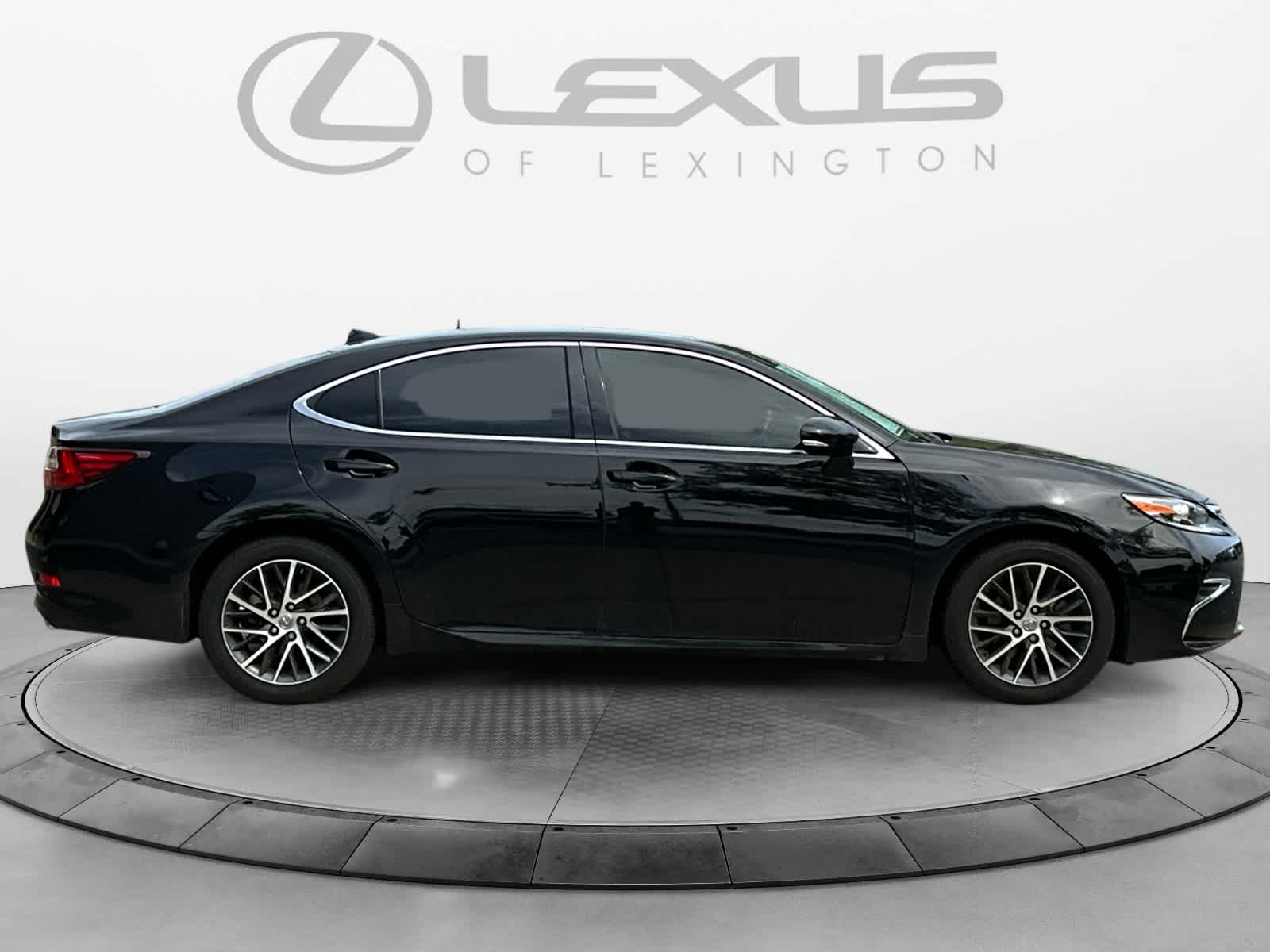 2017 Lexus ES  6