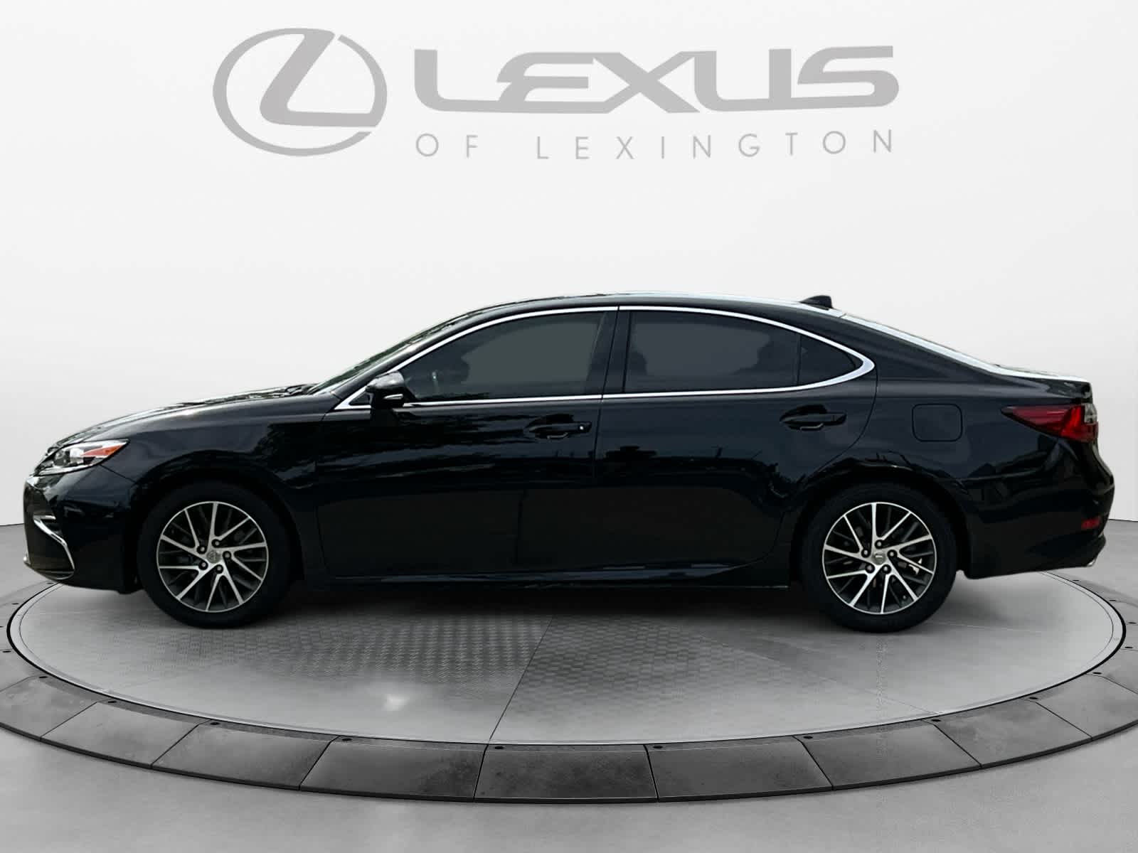 2017 Lexus ES  2