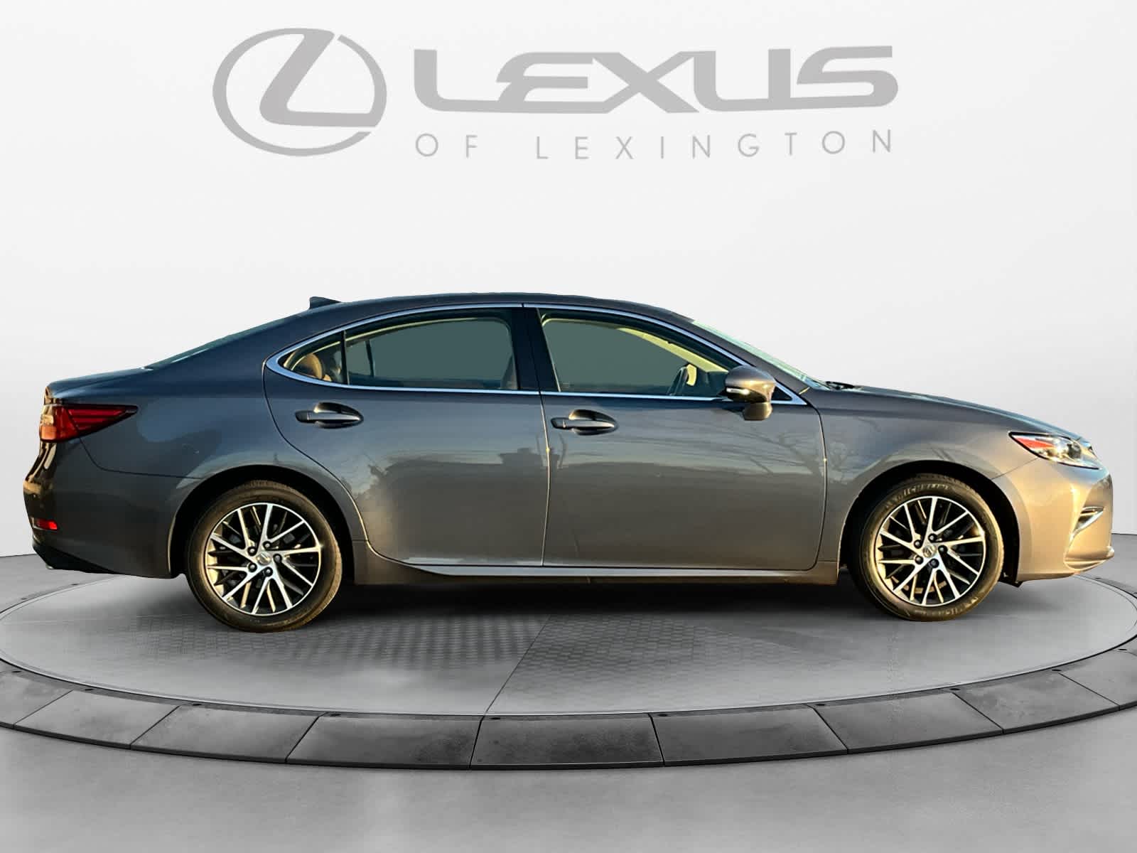 2018 Lexus ES  6