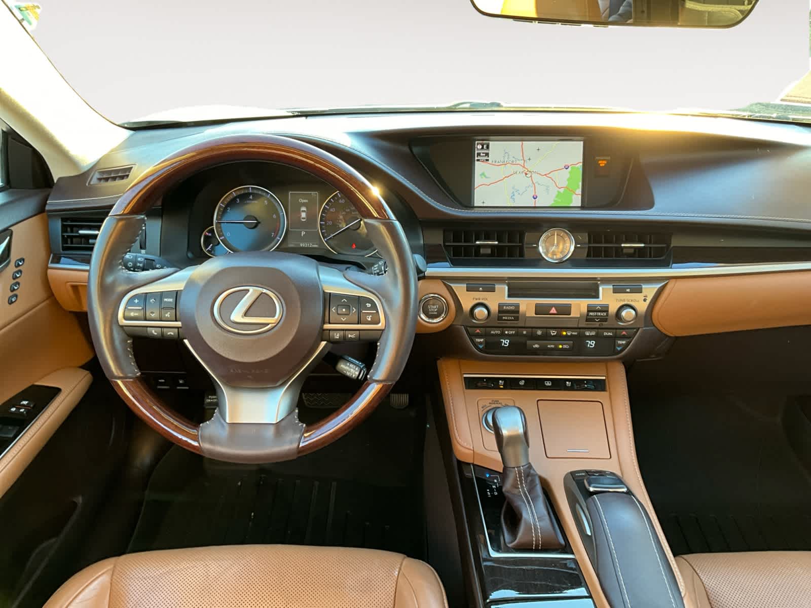 2018 Lexus ES  10