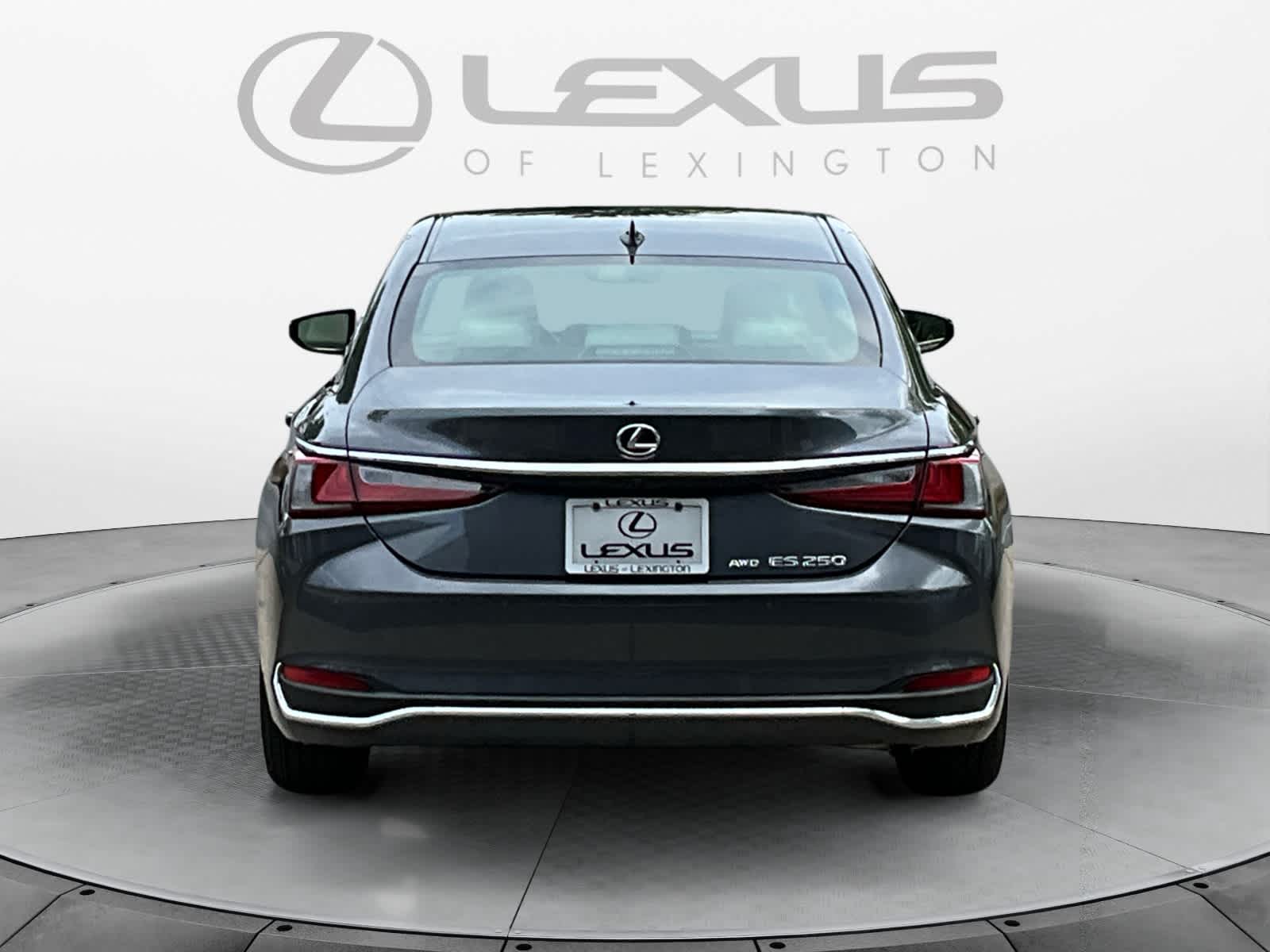 2024 Lexus ES  4