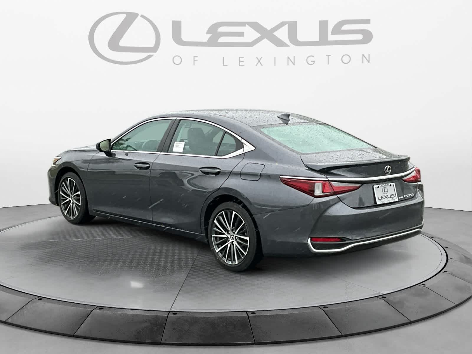 2023 Lexus ES  3