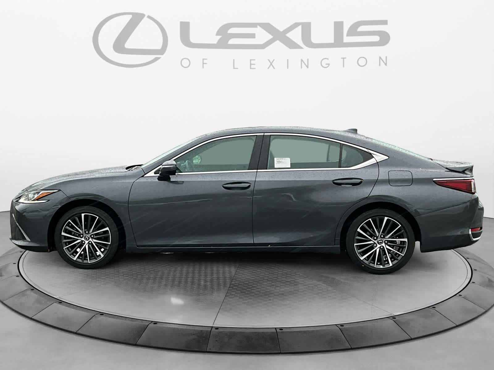 2023 Lexus ES  2