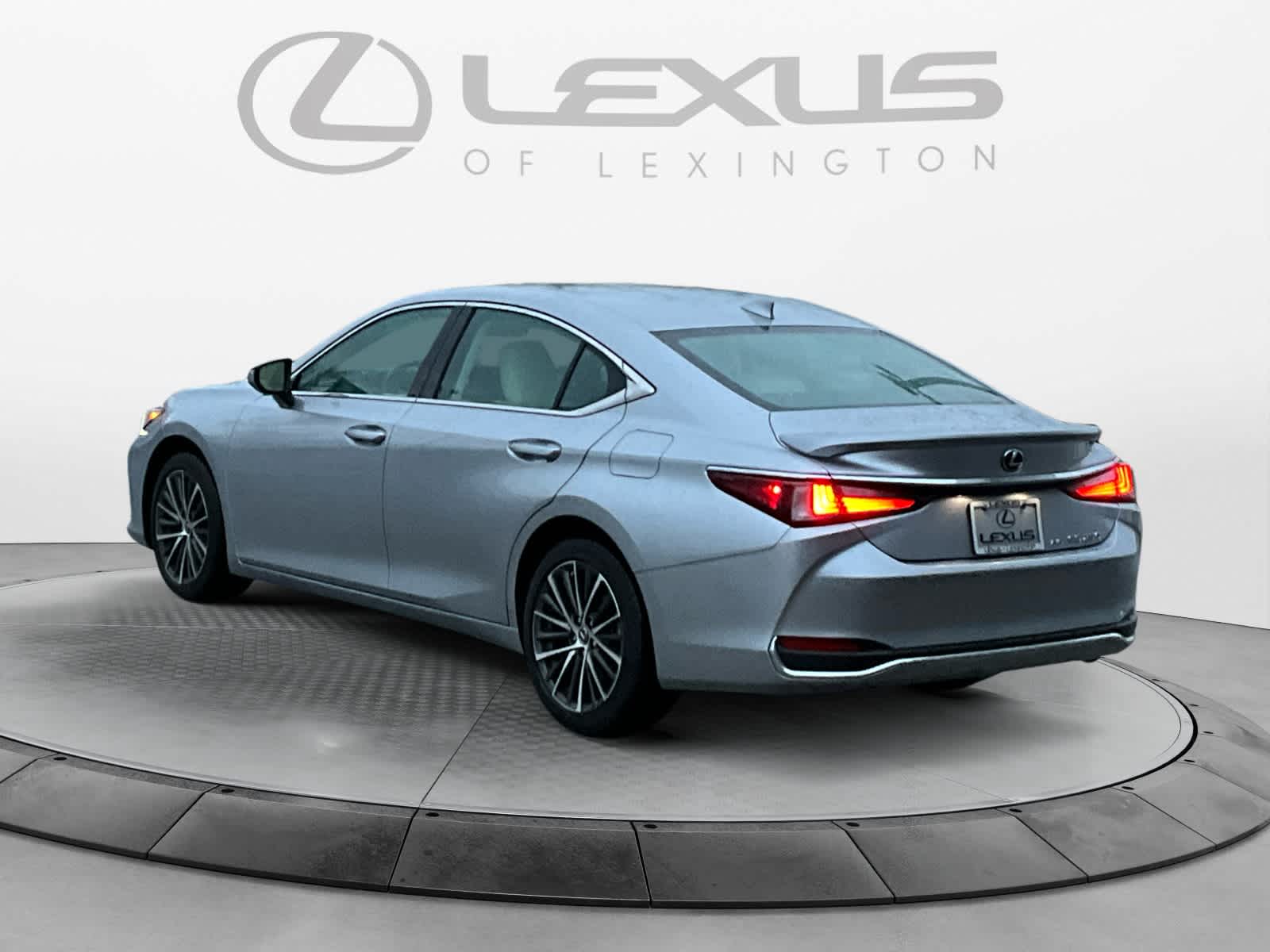 2022 Lexus ES  3