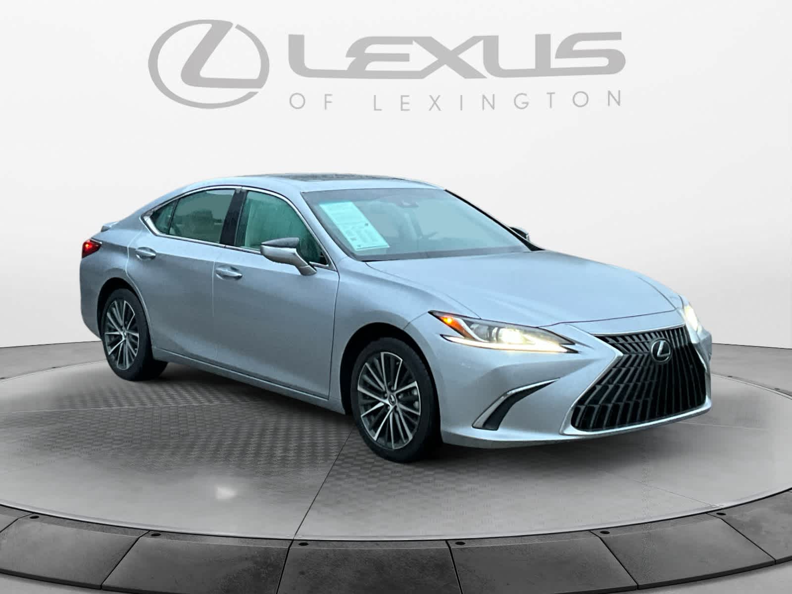 2022 Lexus ES  7