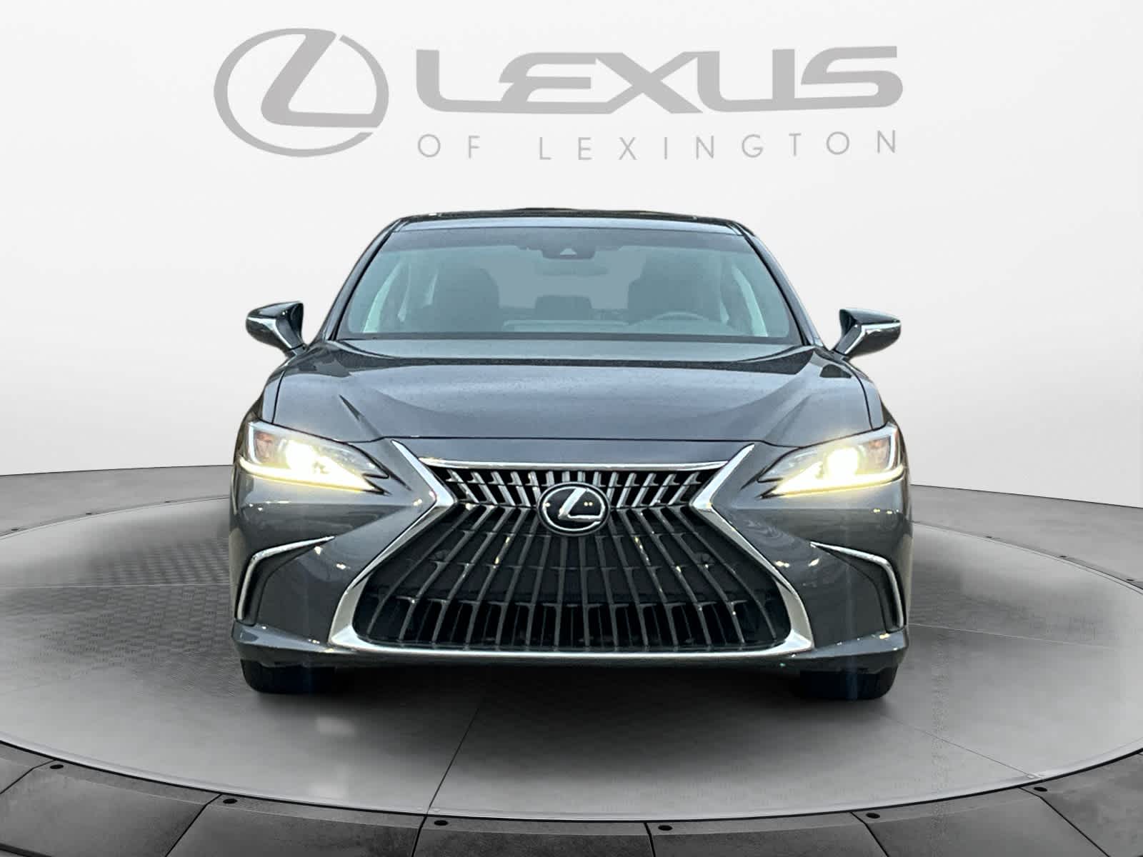 2023 Lexus ES  8