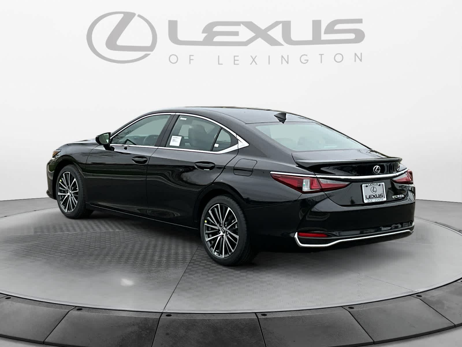 2025 Lexus ES  3