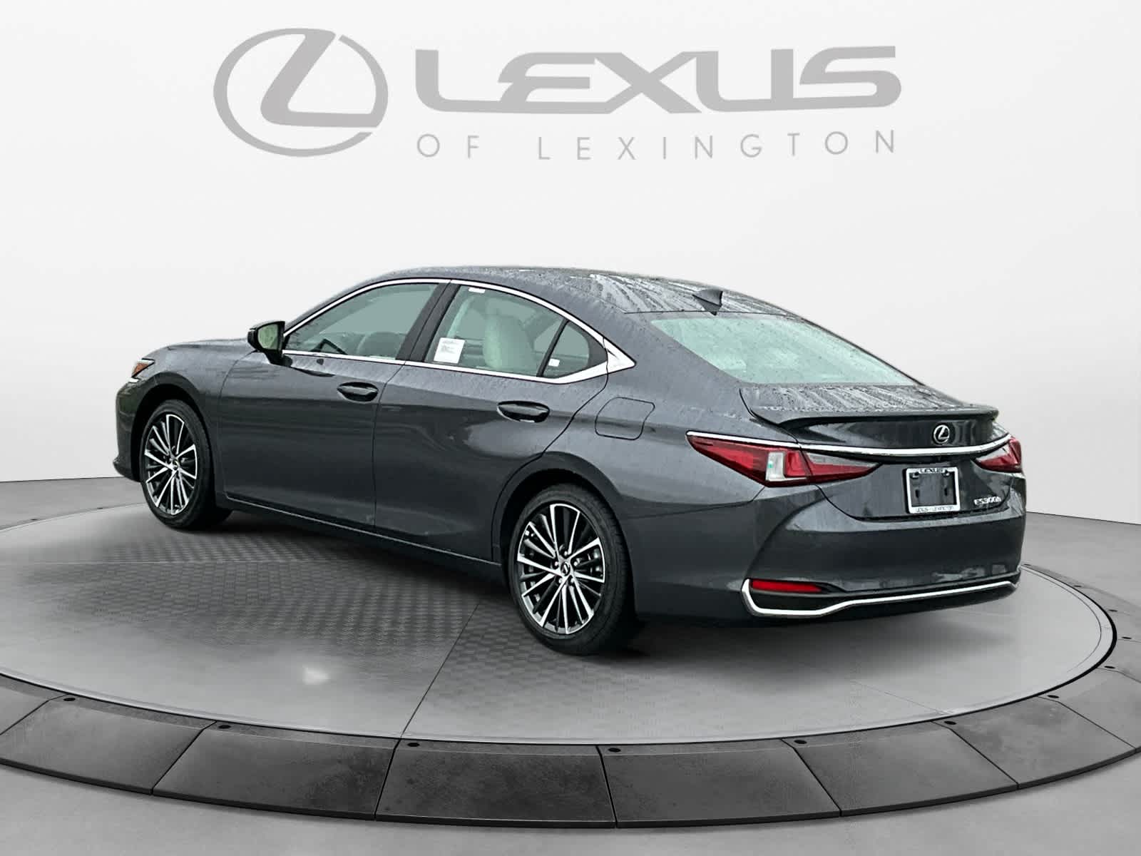 2025 Lexus ES  3