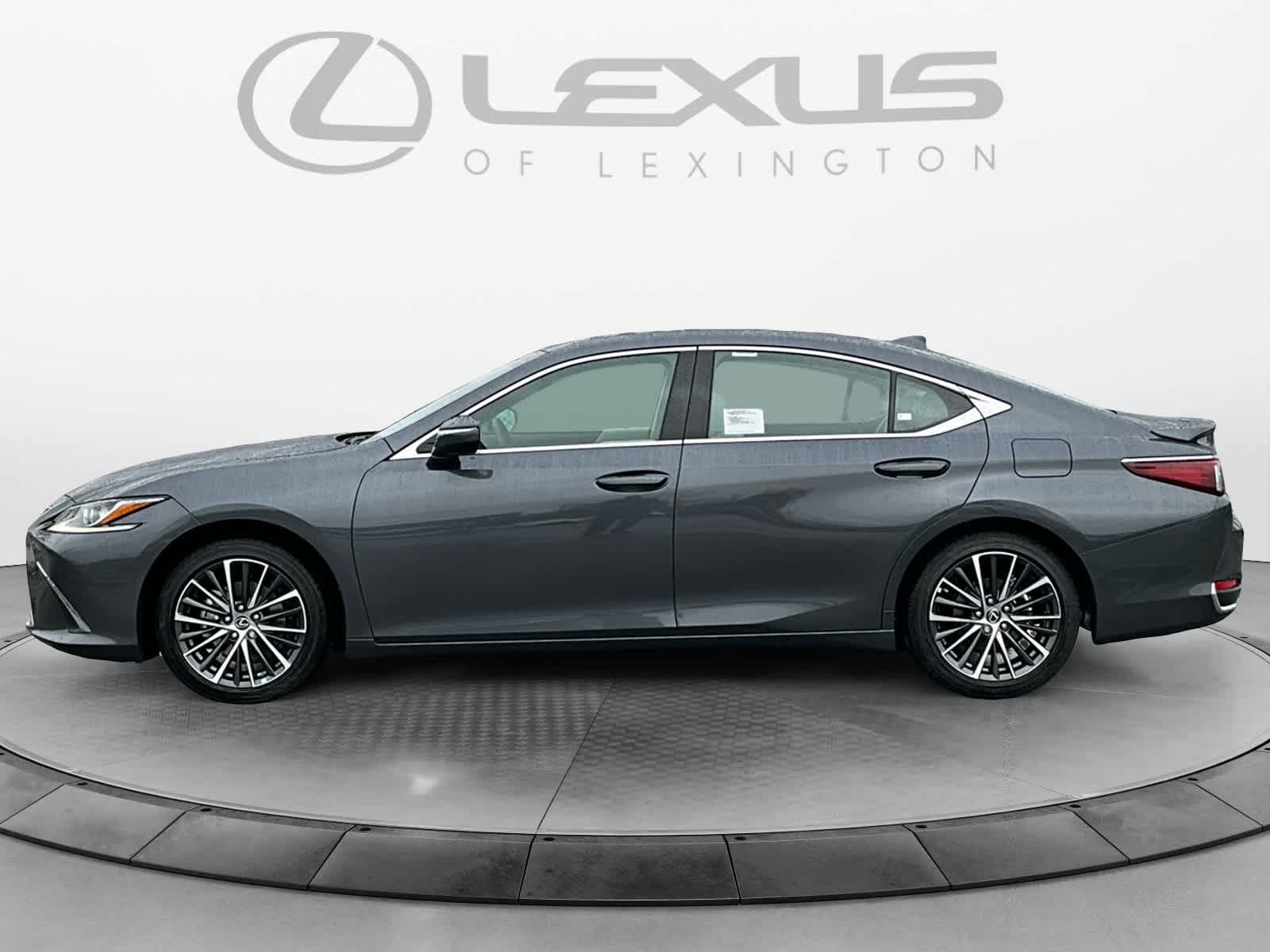 2025 Lexus ES  2