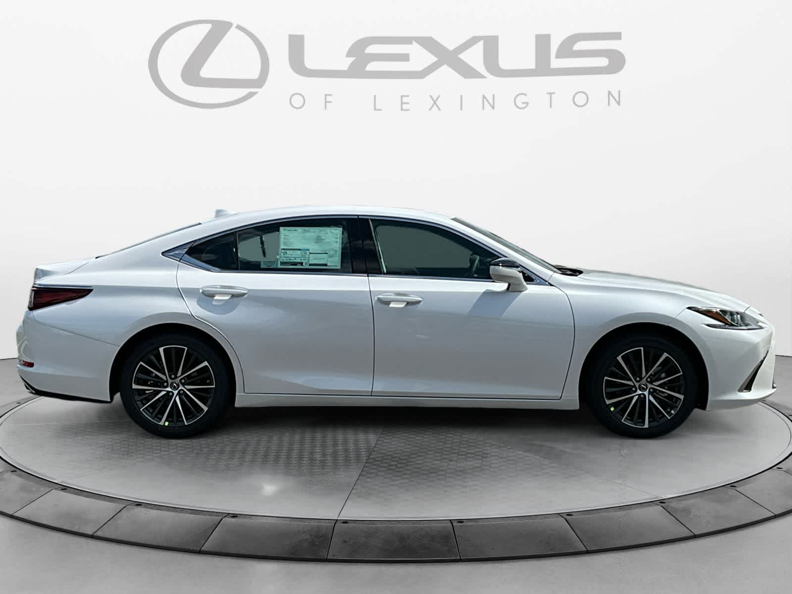 2025 Lexus ES  6