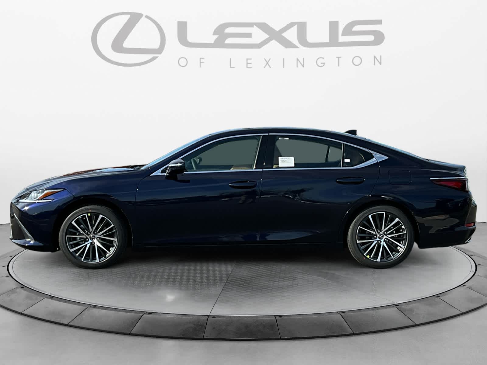 2025 Lexus ES  2