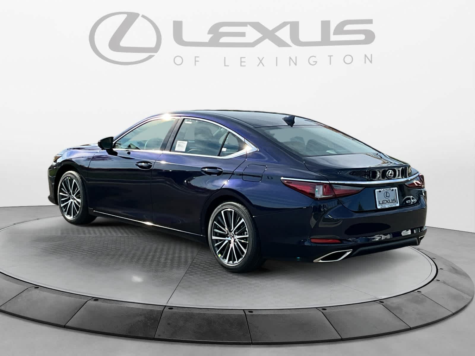 2025 Lexus ES  3