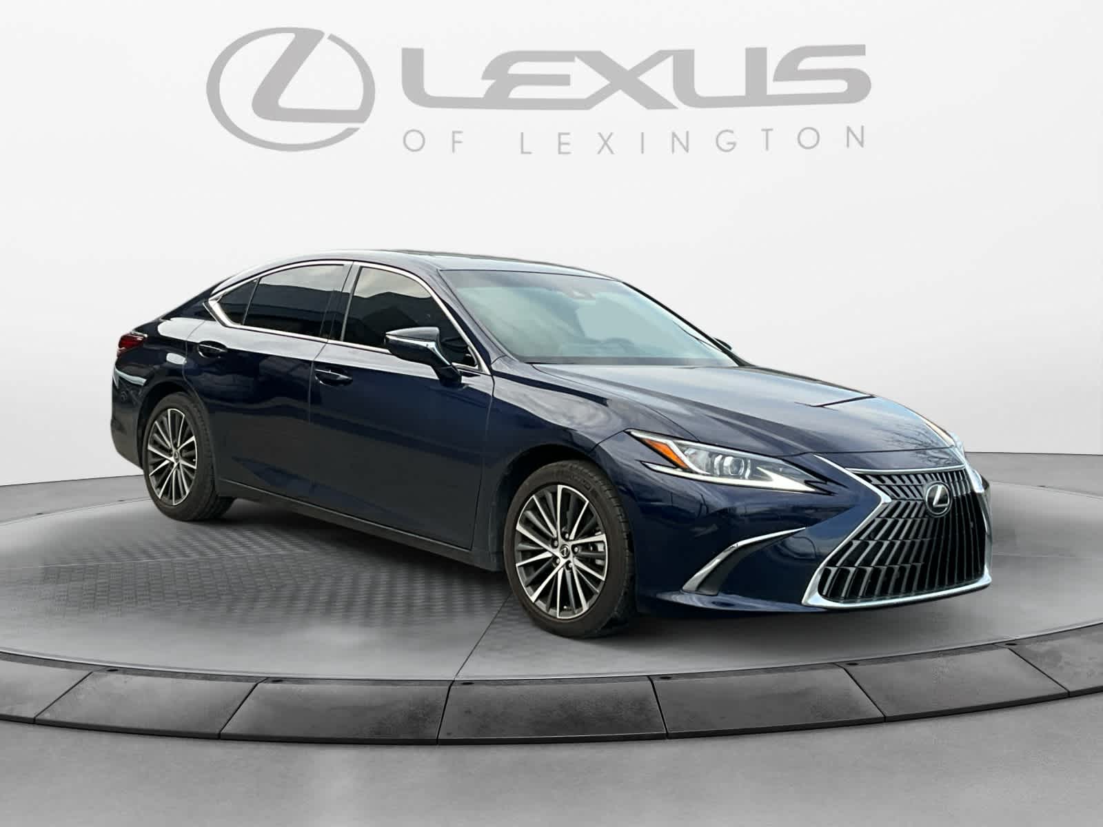 2022 Lexus ES  7