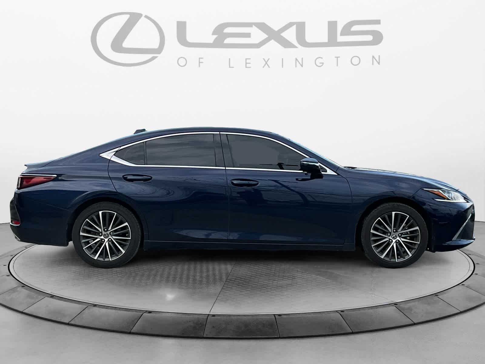 2022 Lexus ES  6