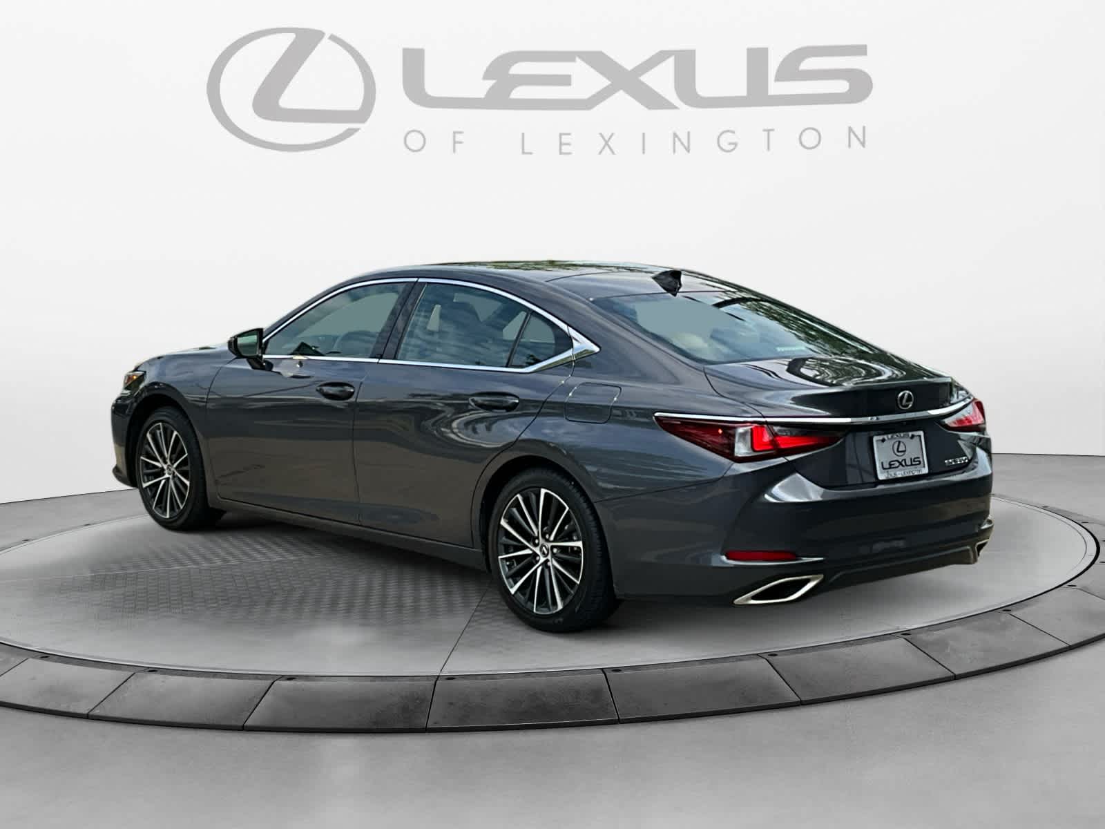 2023 Lexus ES  3