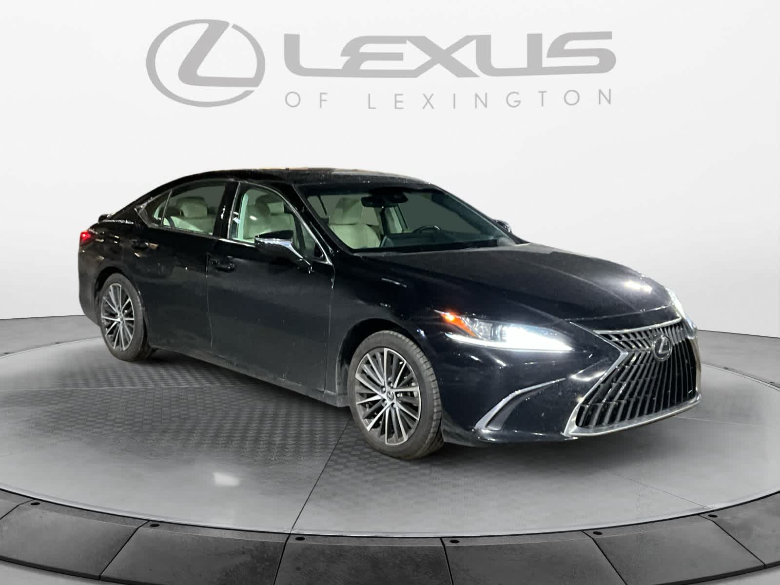 2022 Lexus ES  7