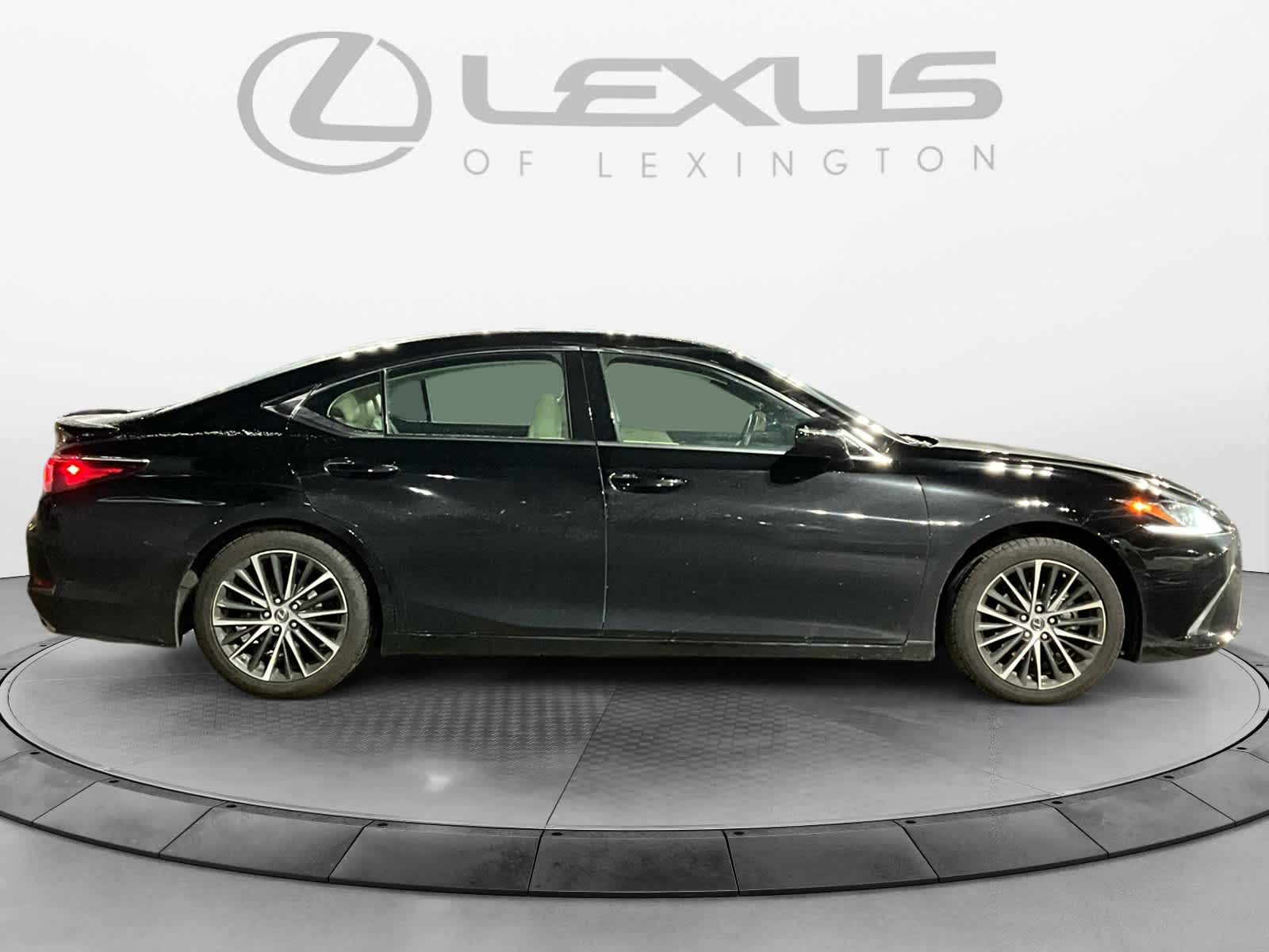 2022 Lexus ES  6