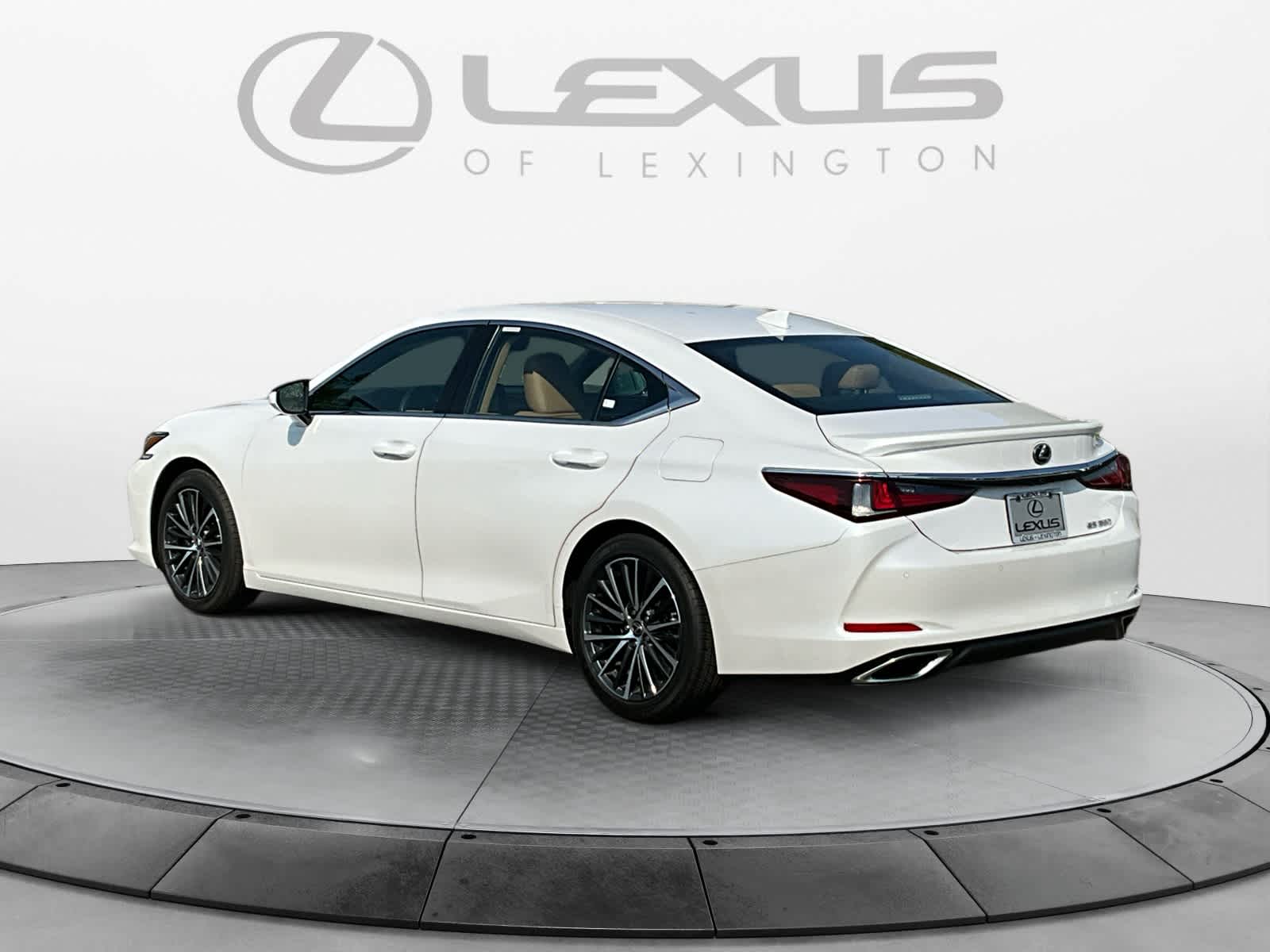 2023 Lexus ES  3