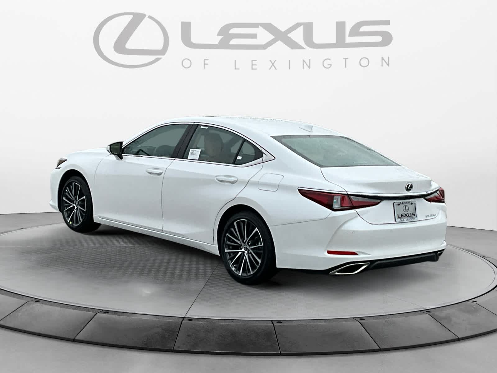 2025 Lexus ES  3