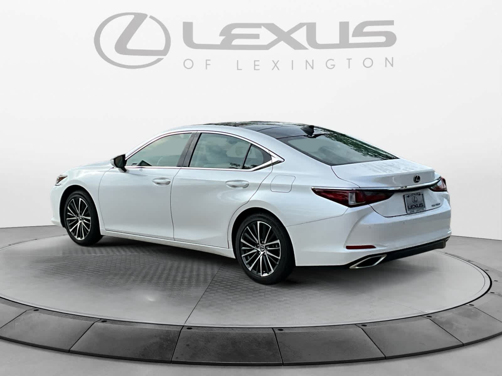 2024 Lexus ES  3