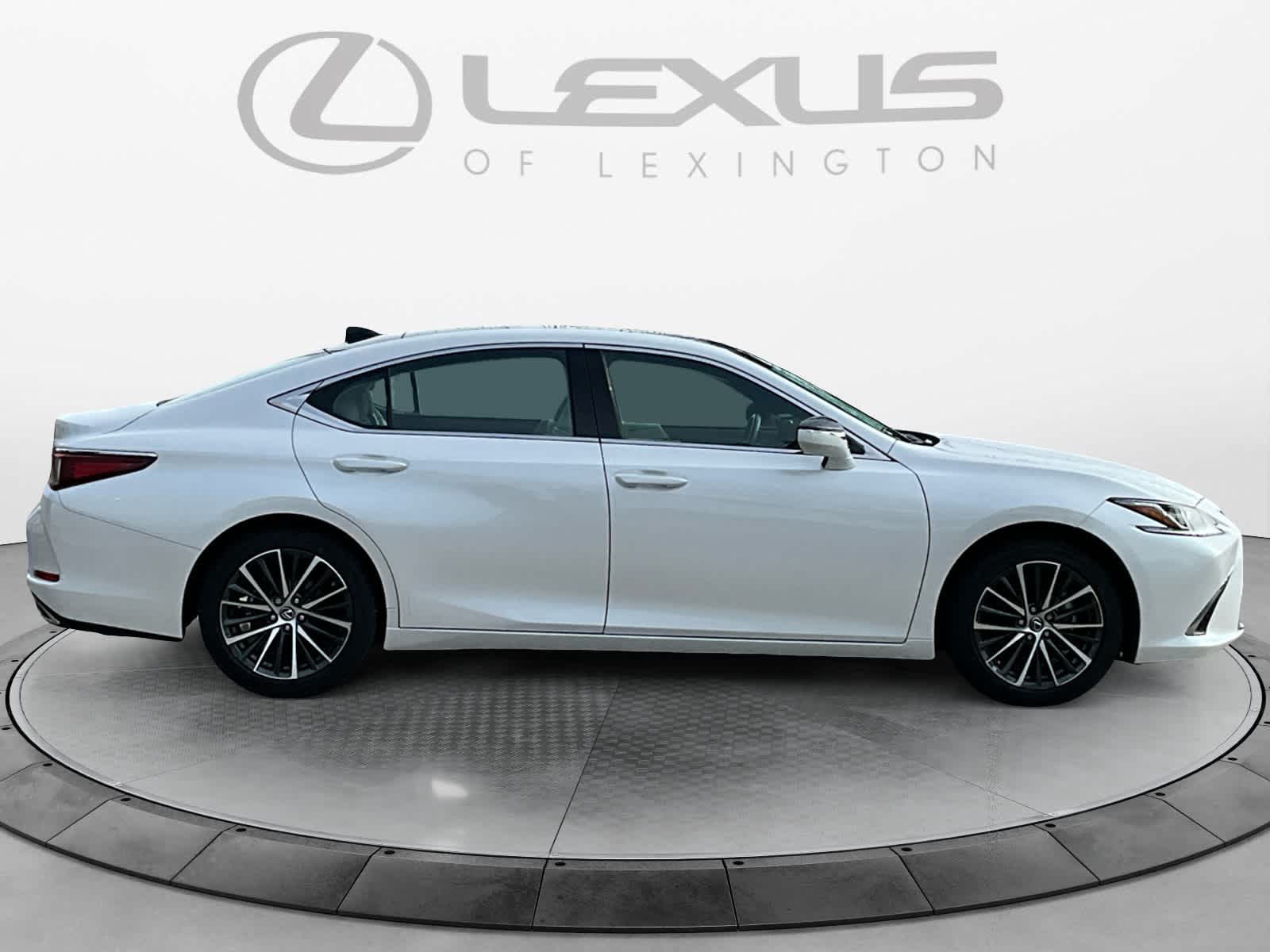 2024 Lexus ES  6