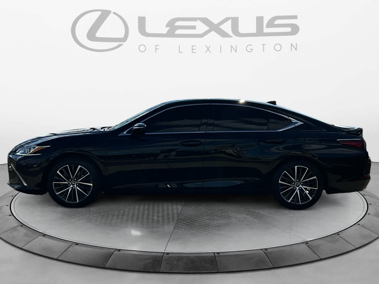 2023 Lexus ES  2