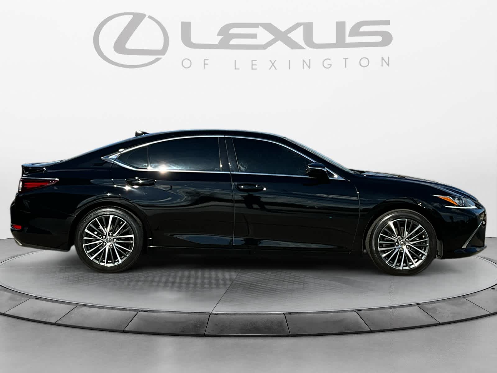 2023 Lexus ES  6