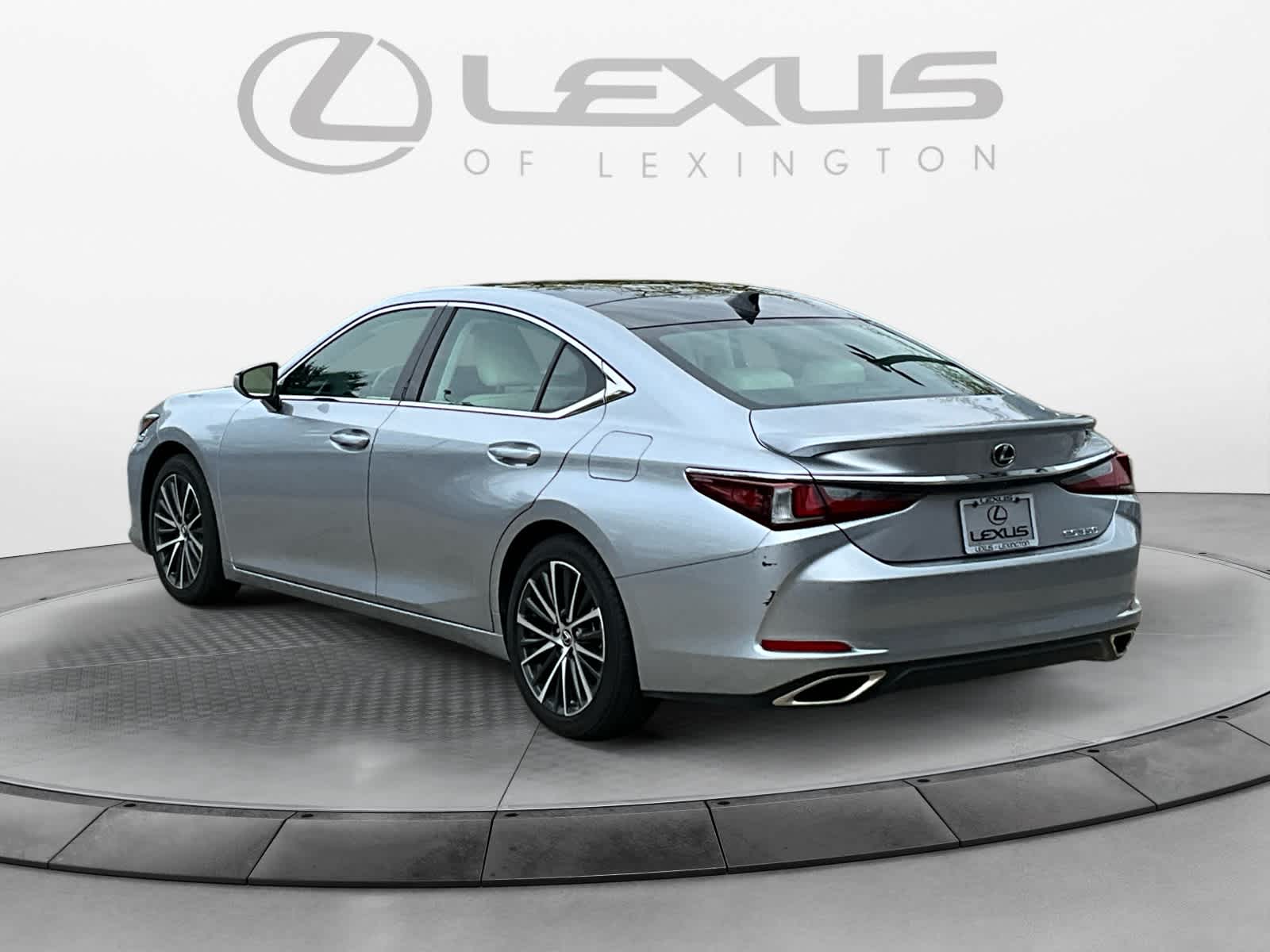 2022 Lexus ES  3