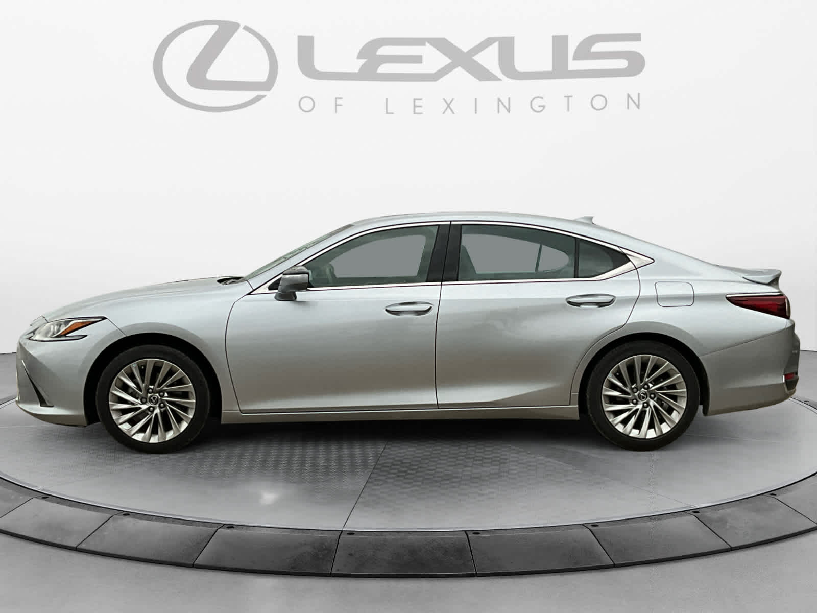 2023 Lexus ES Luxury 2