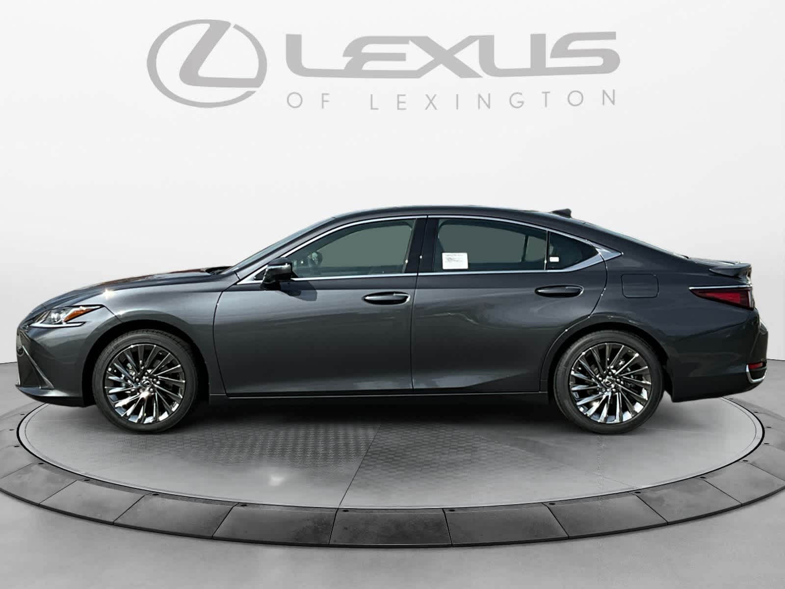 2025 Lexus ES Luxury 2