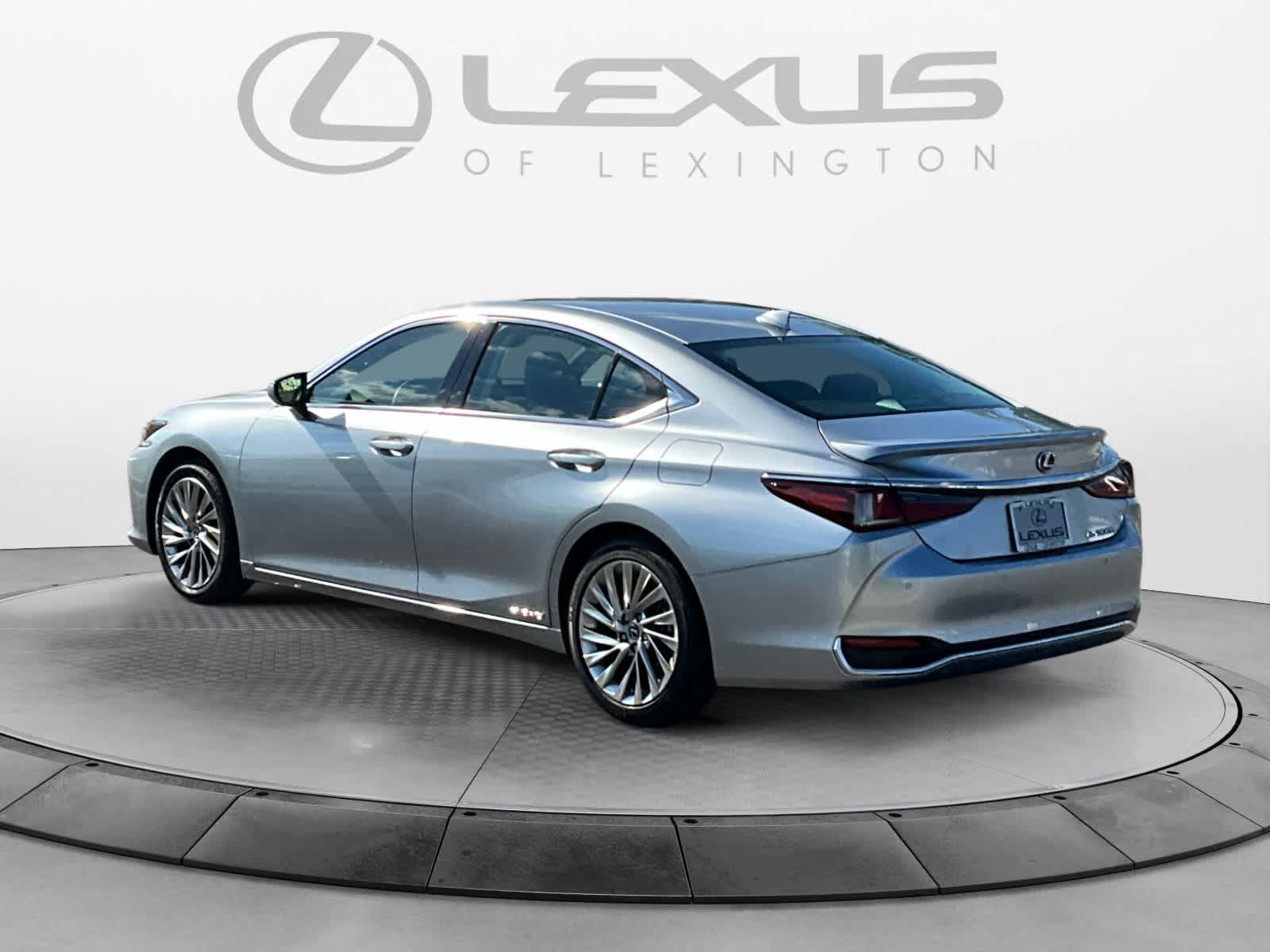 2022 Lexus ES Luxury 3