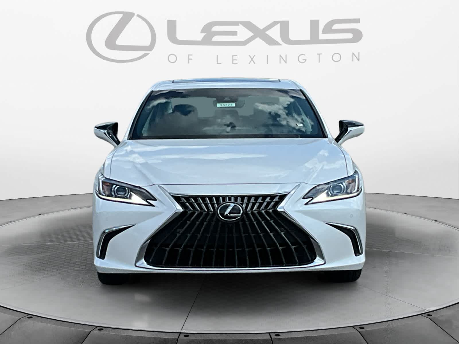 2024 Lexus ES Luxury 8