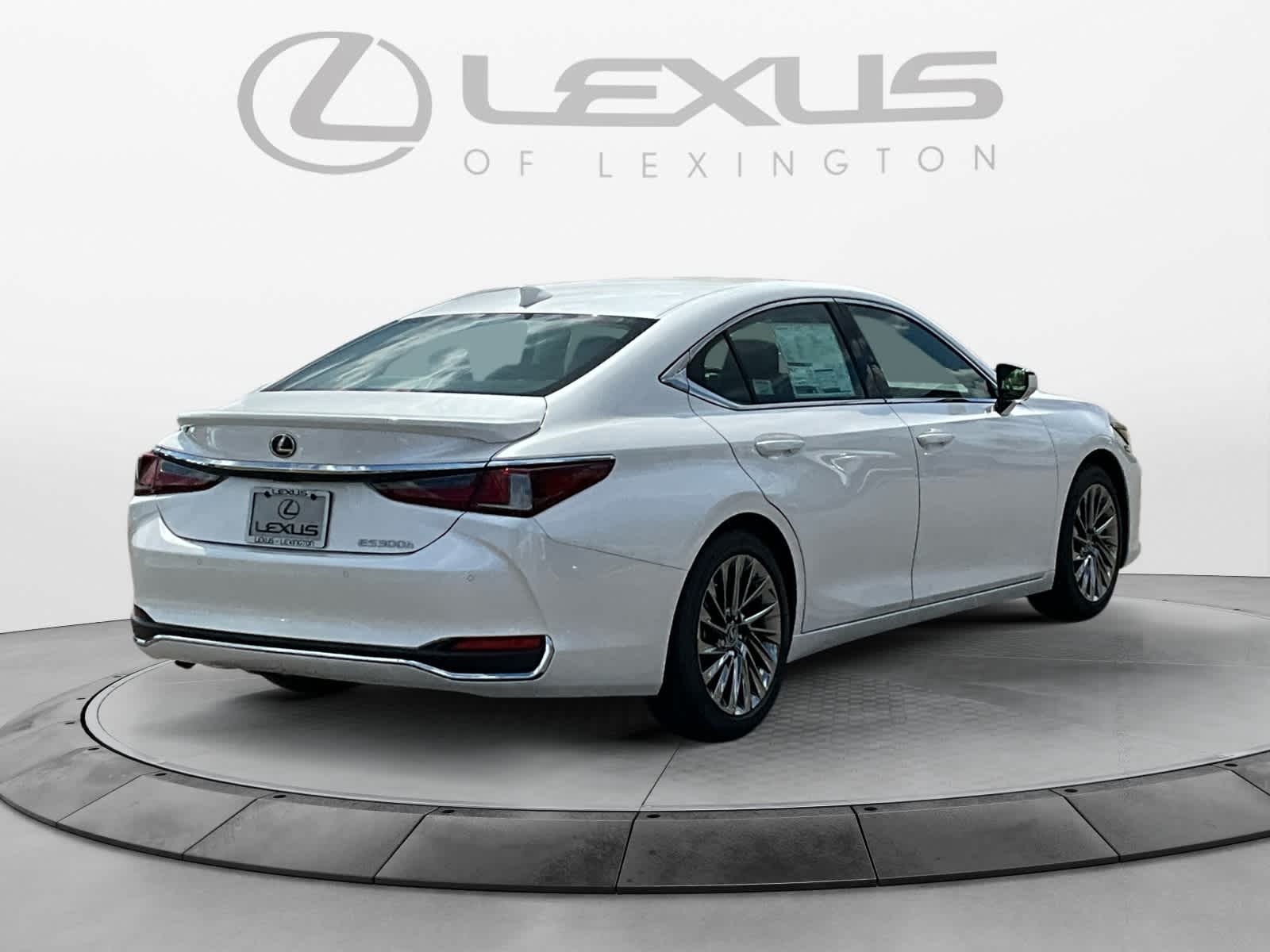 2024 Lexus ES Luxury 5